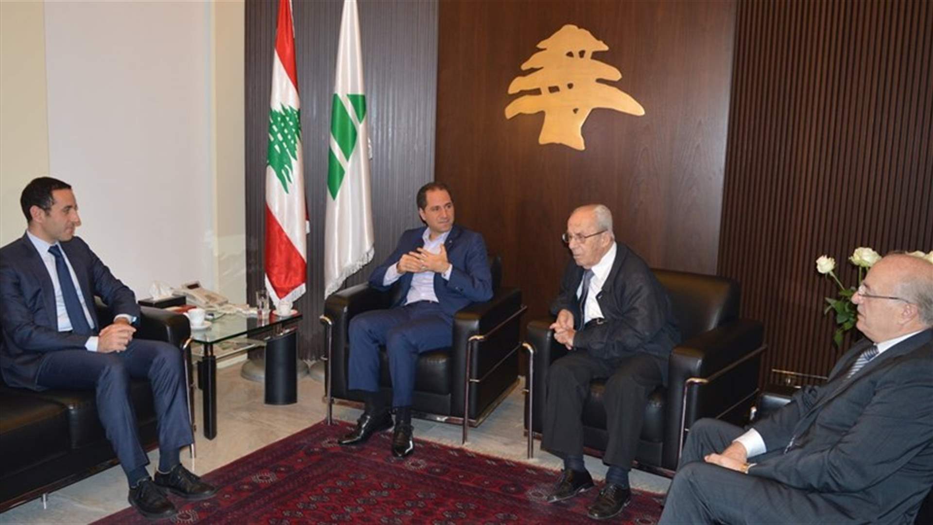 سامي الجميل بحث مع غطاس خوري ونادر الحريري في المستجدات الحكومية