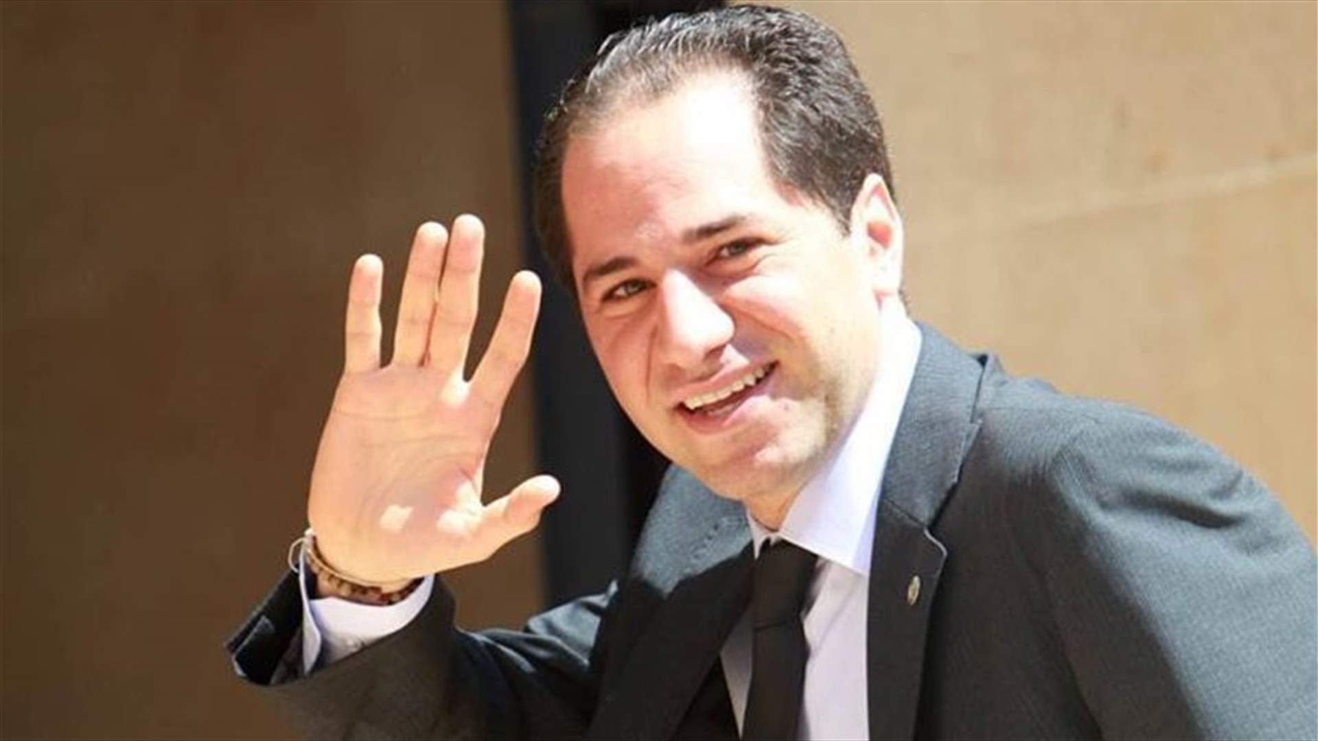 الصناعة ... للكتائب؟ 