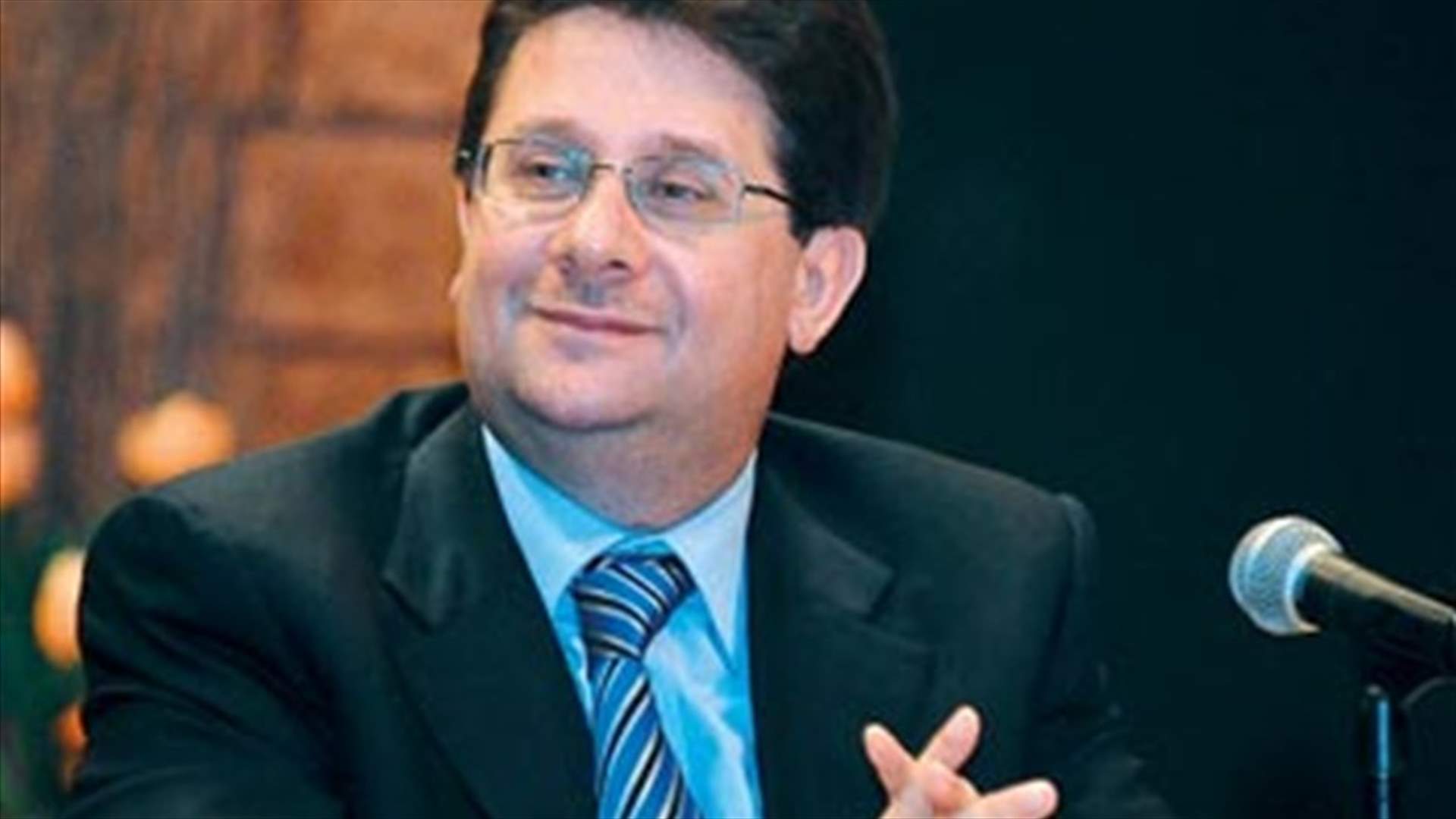 عون بحث مع كنعان في المواضيع المالية