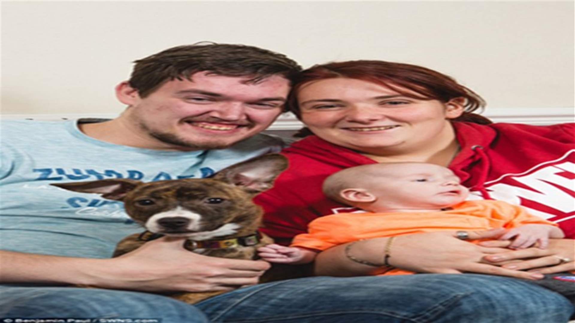 كلبة توقظ امرأة حامل وتنقذ حياة طفلها