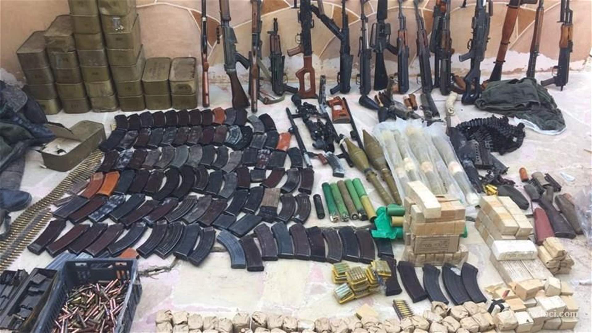 [PHOTOS] LAF Intelligence branch raids weapons warehouse in Minieh 
