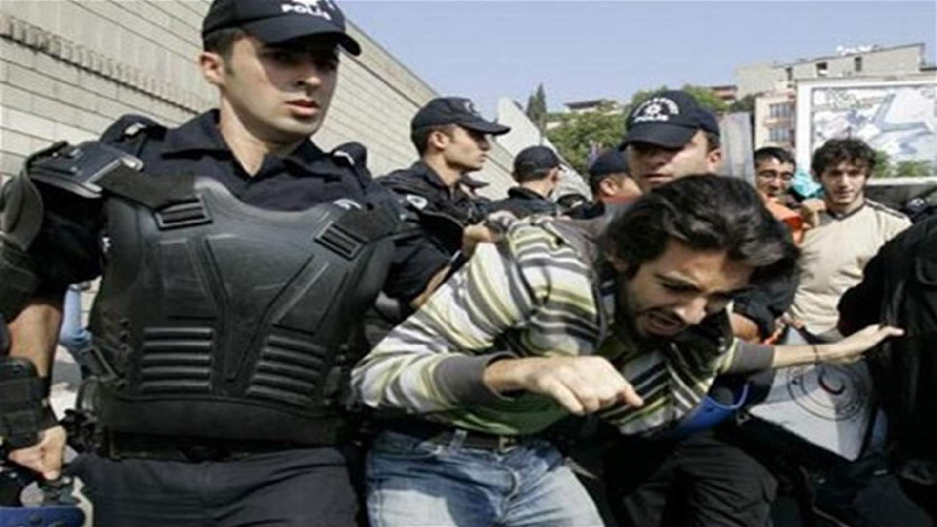 الادعاء التركي يأمر باعتقال 103 أكاديميين