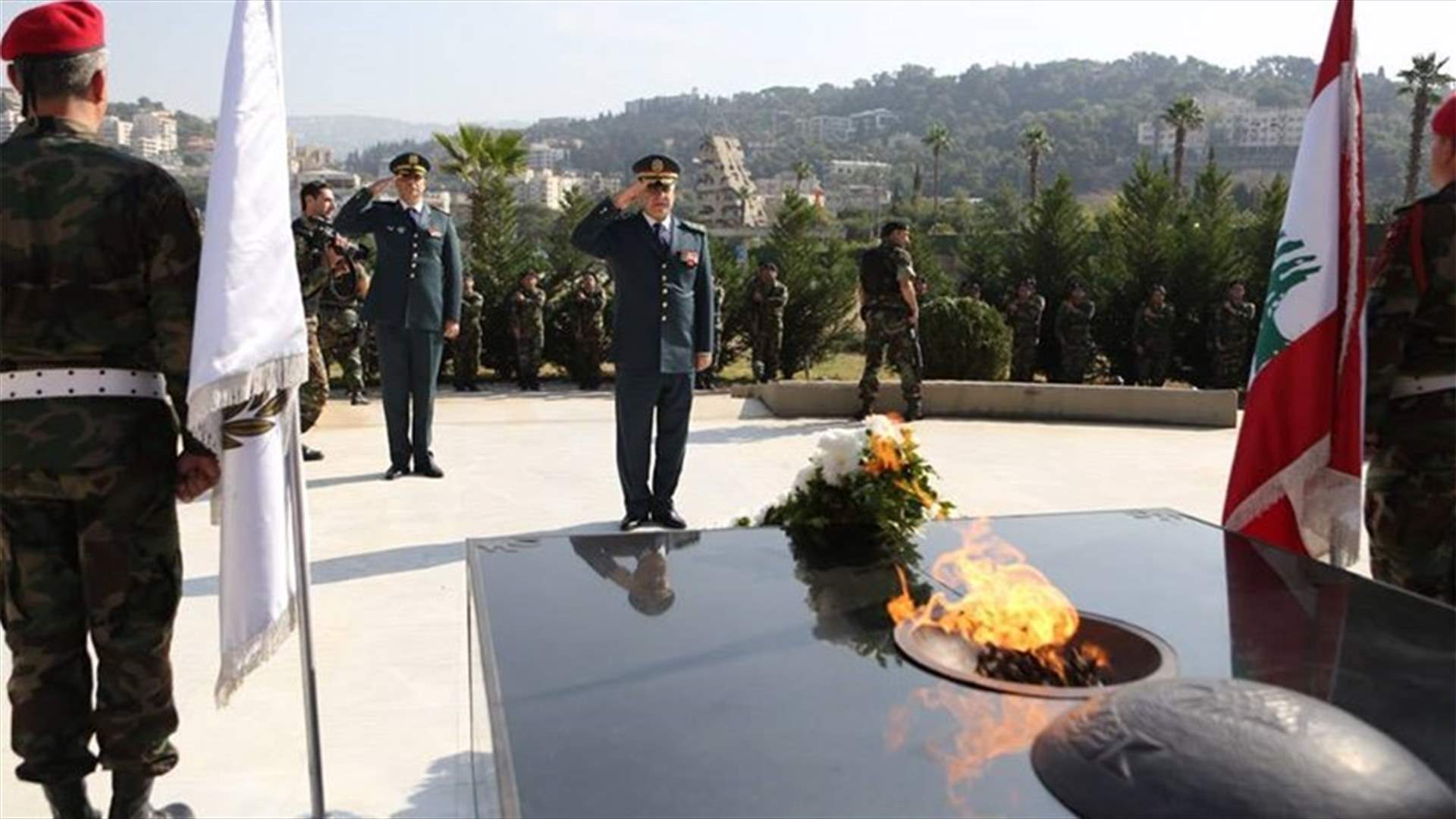 LAF’s chief Kahwaji places wreath on fallen soldiers monument