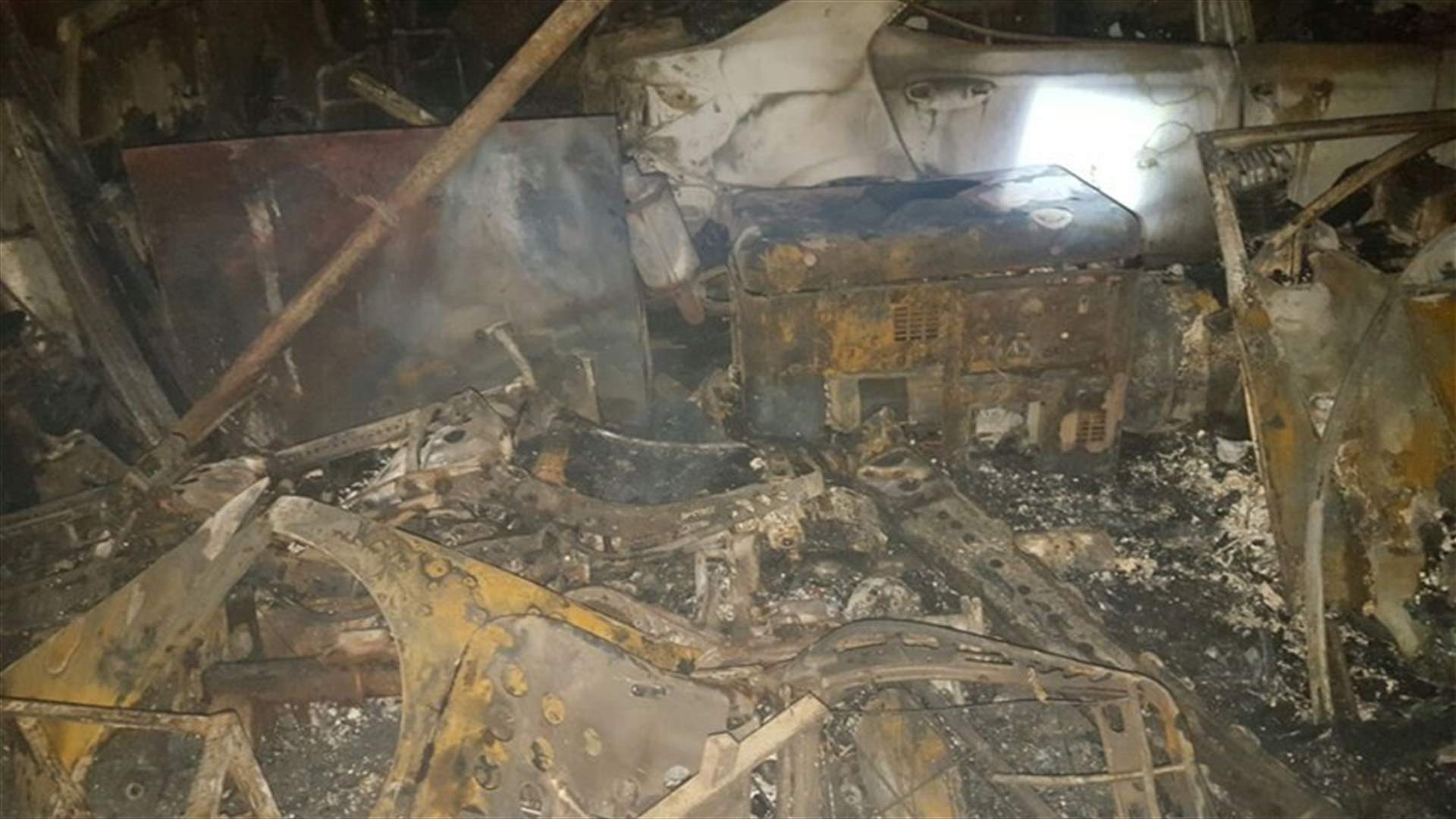 [PHOTOS] Six cars set on fire in Mkalles