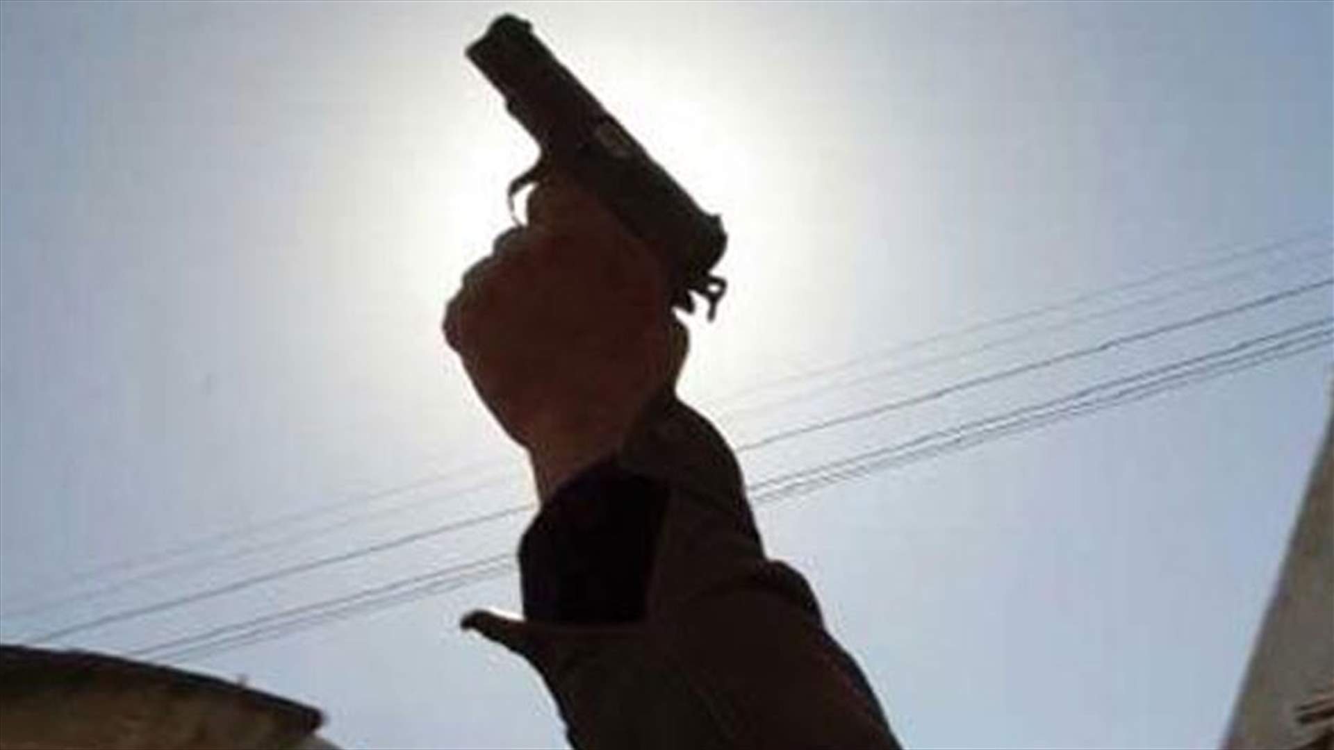 أصيب بطلق ناري في خده في منطقة الفيلات