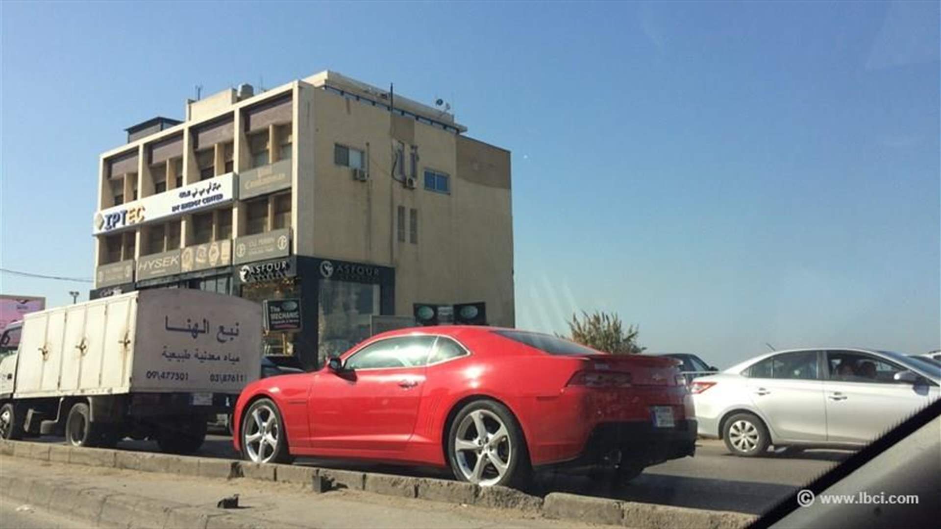 قوى الامن توضح سبب الزحمة على طريق انطلياس البحرية 