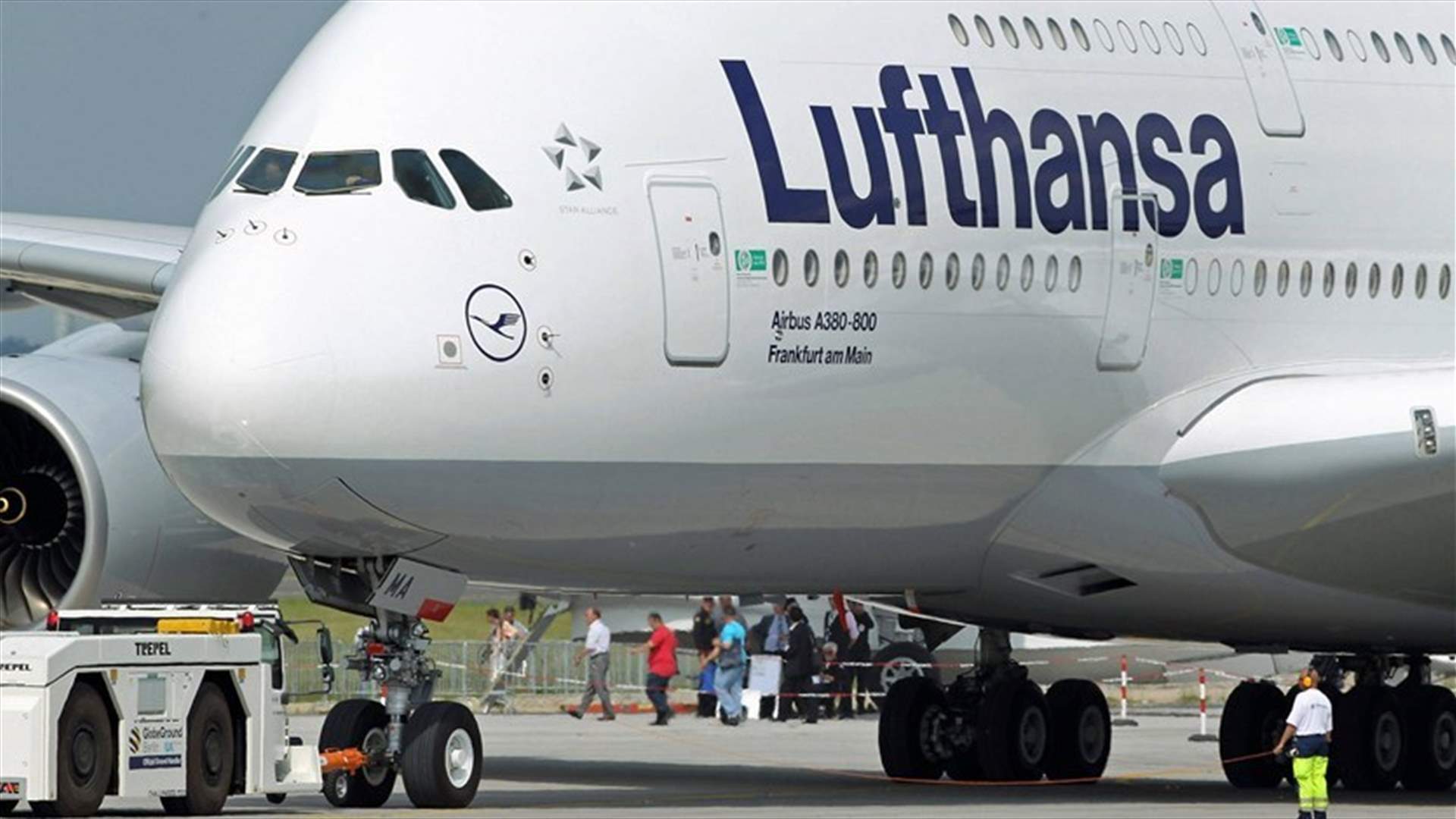 Lufthansa pilots&#39; strike hits bookings as more planes grounded