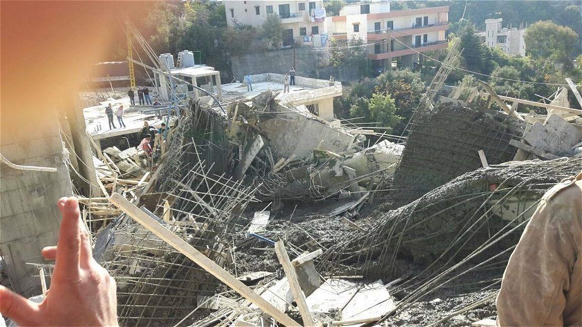 جريحان اثر انهيار مبنى في غدراس 