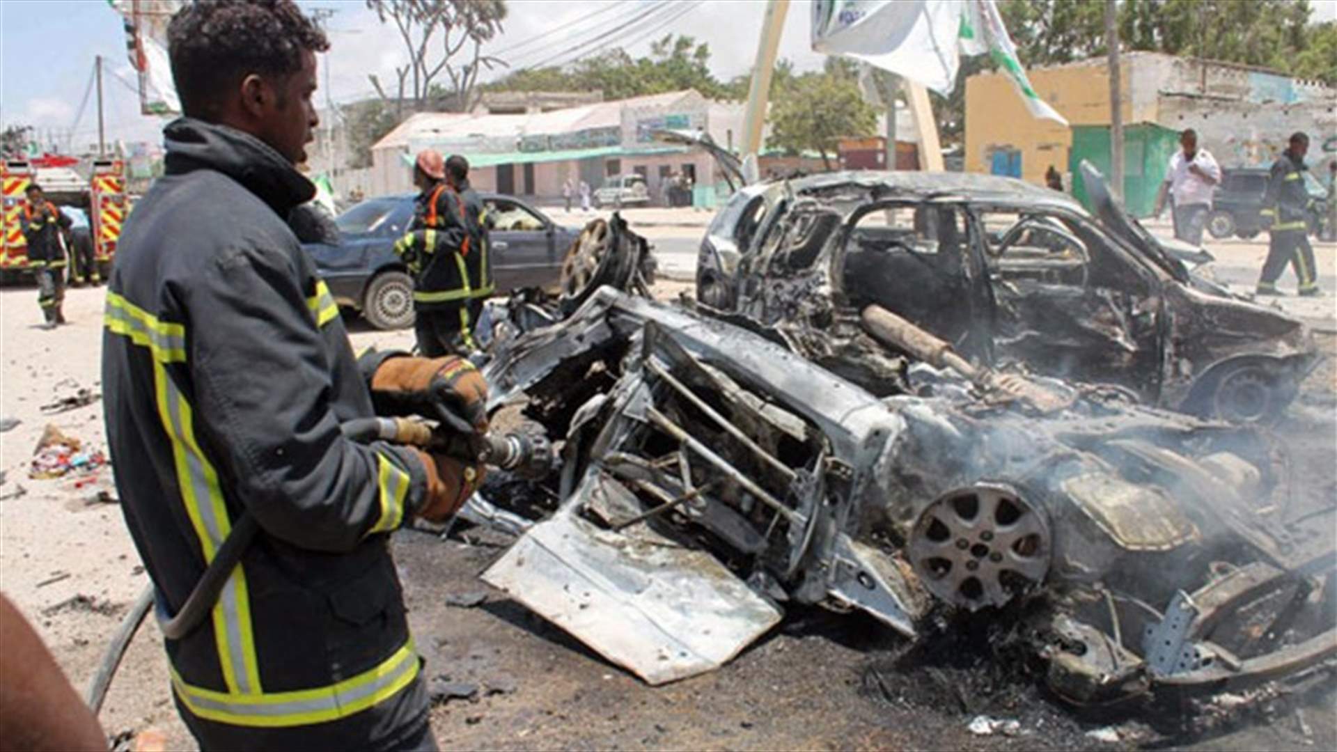 At least 10 killed by blast in Somali capital - police