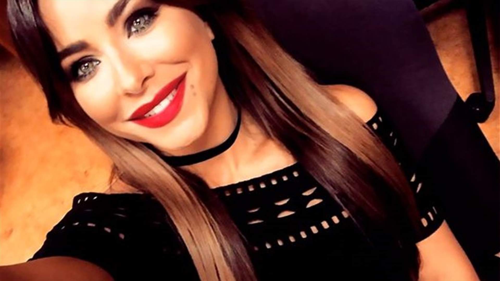 بالفيديو: نجمة أوكرانية تتعرّض لموقف محرج في الاستوديو... فكيف تصرّفت؟