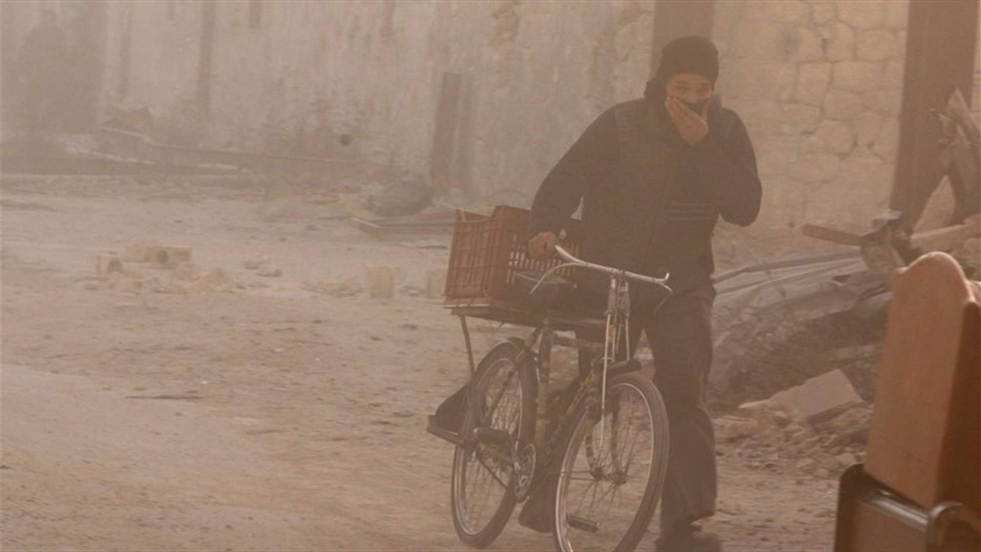 فرار أكثر من 400 مدني من شرق حلب