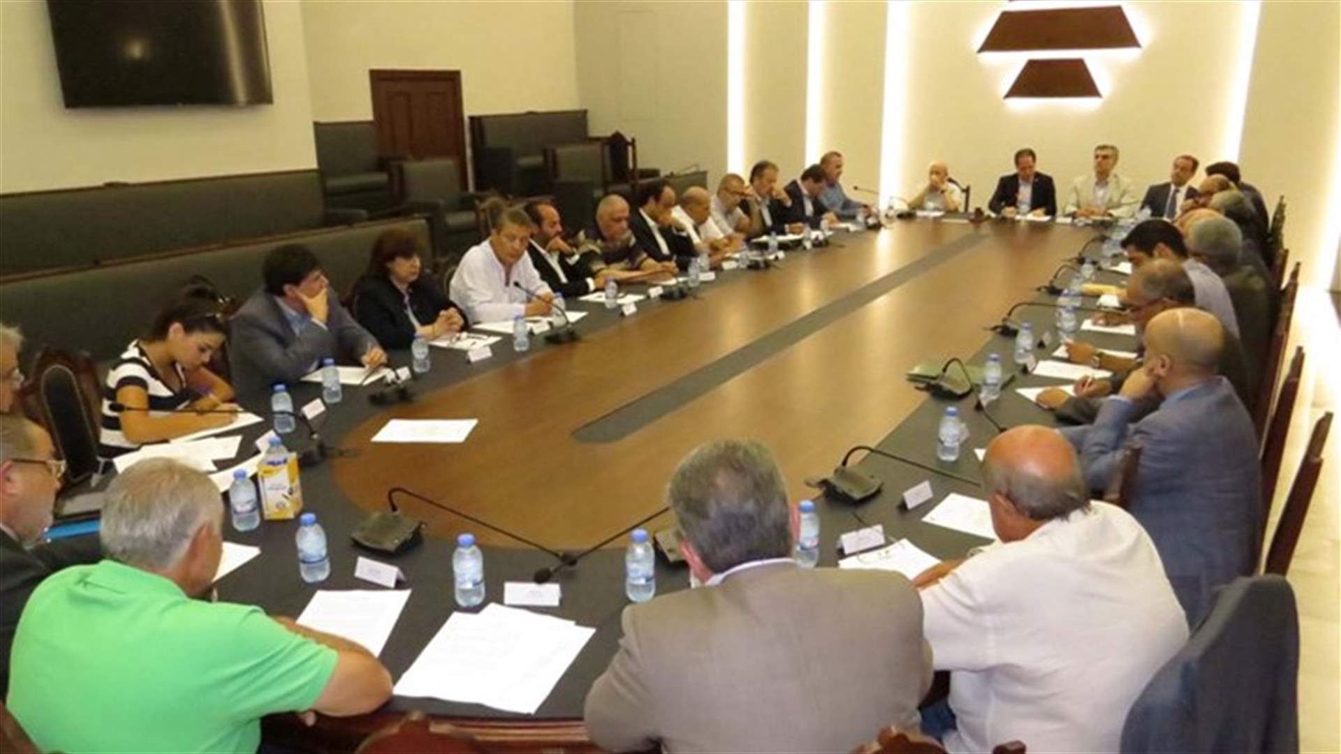 الكتائب: للاسراع بتأليف حكومة من أولوياتها قانون انتخابات جديد