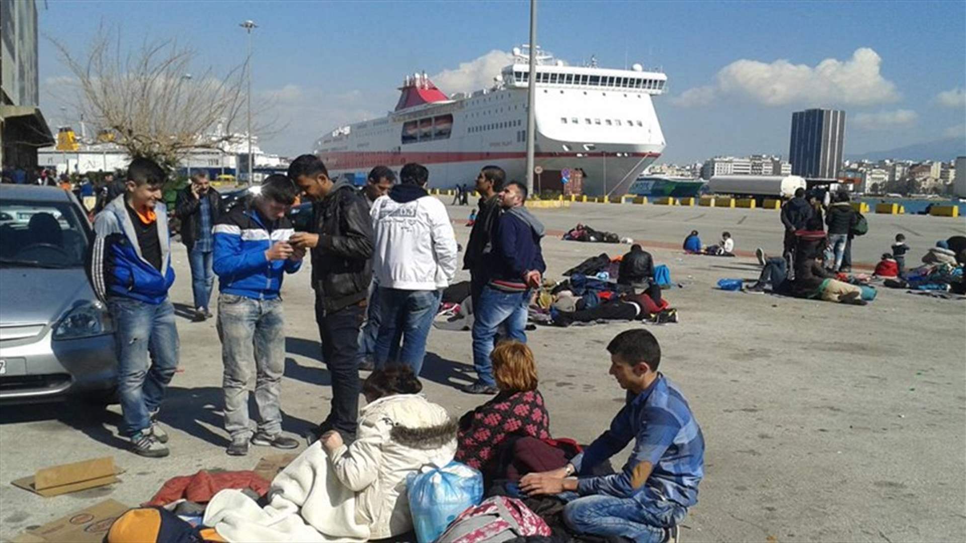 موجة برد في اليونان وتحركات عاجلة لايواء اللاجئين