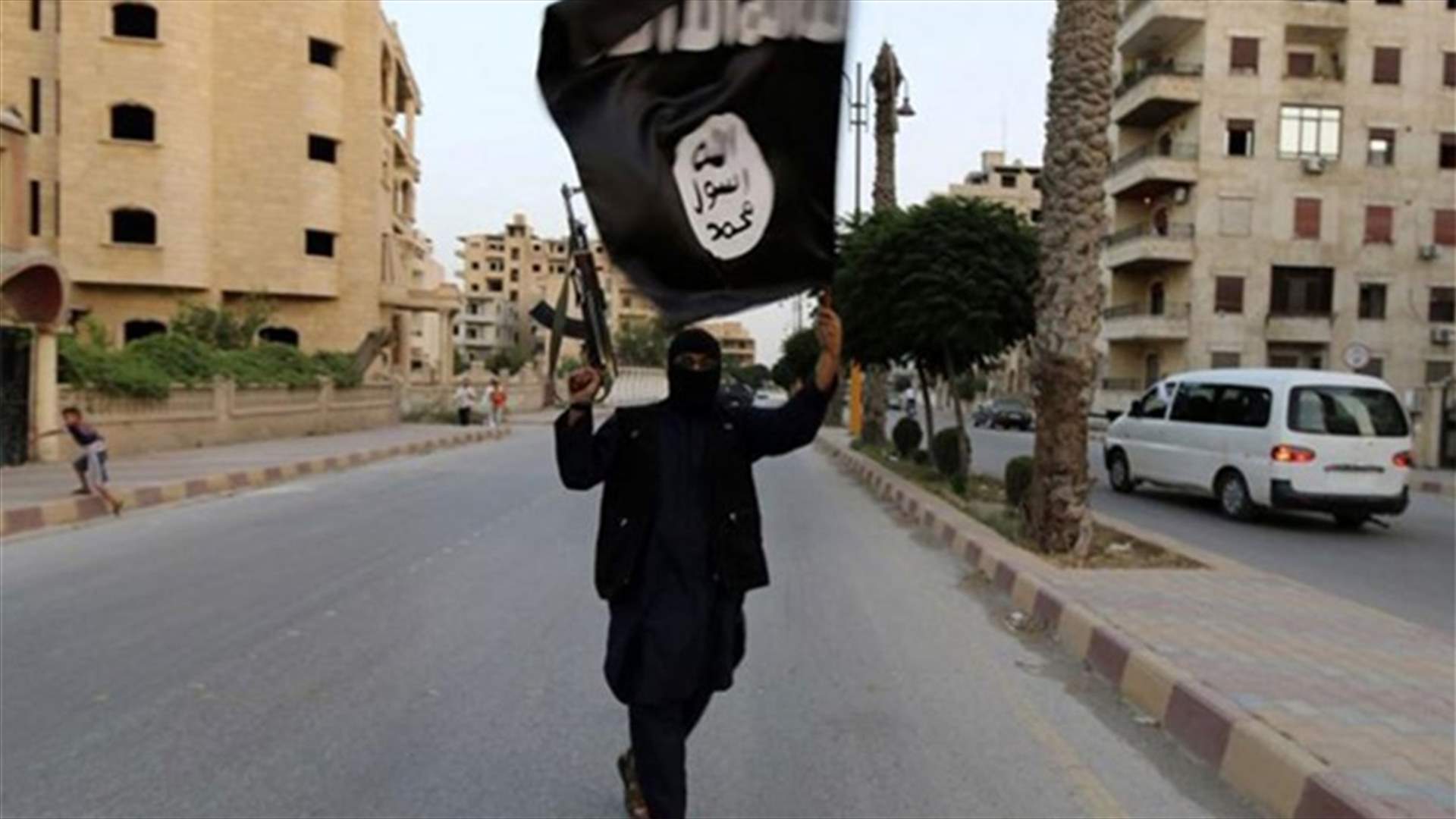 Islamic State tells supporters to quit messaging apps for fear of US bombs