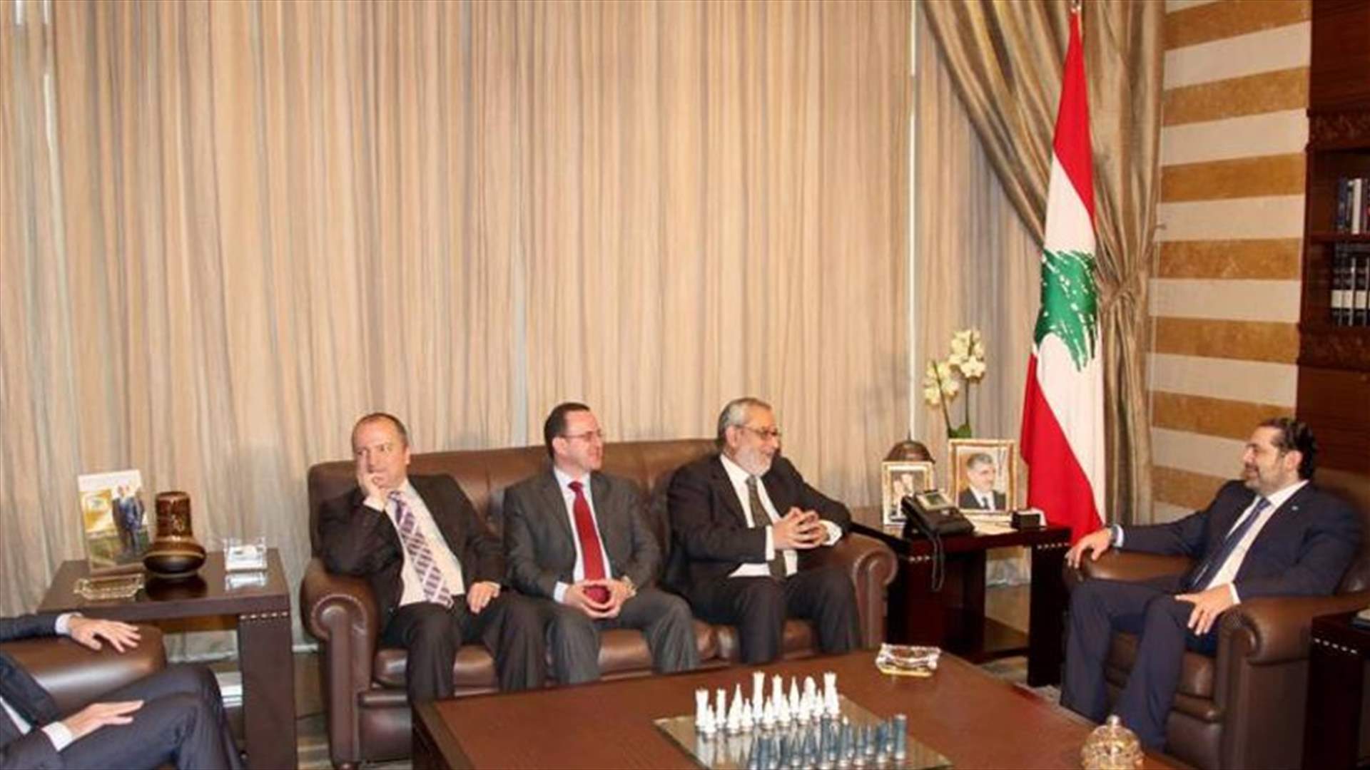  "نسمات" إيجابية تلفَح التأليف...