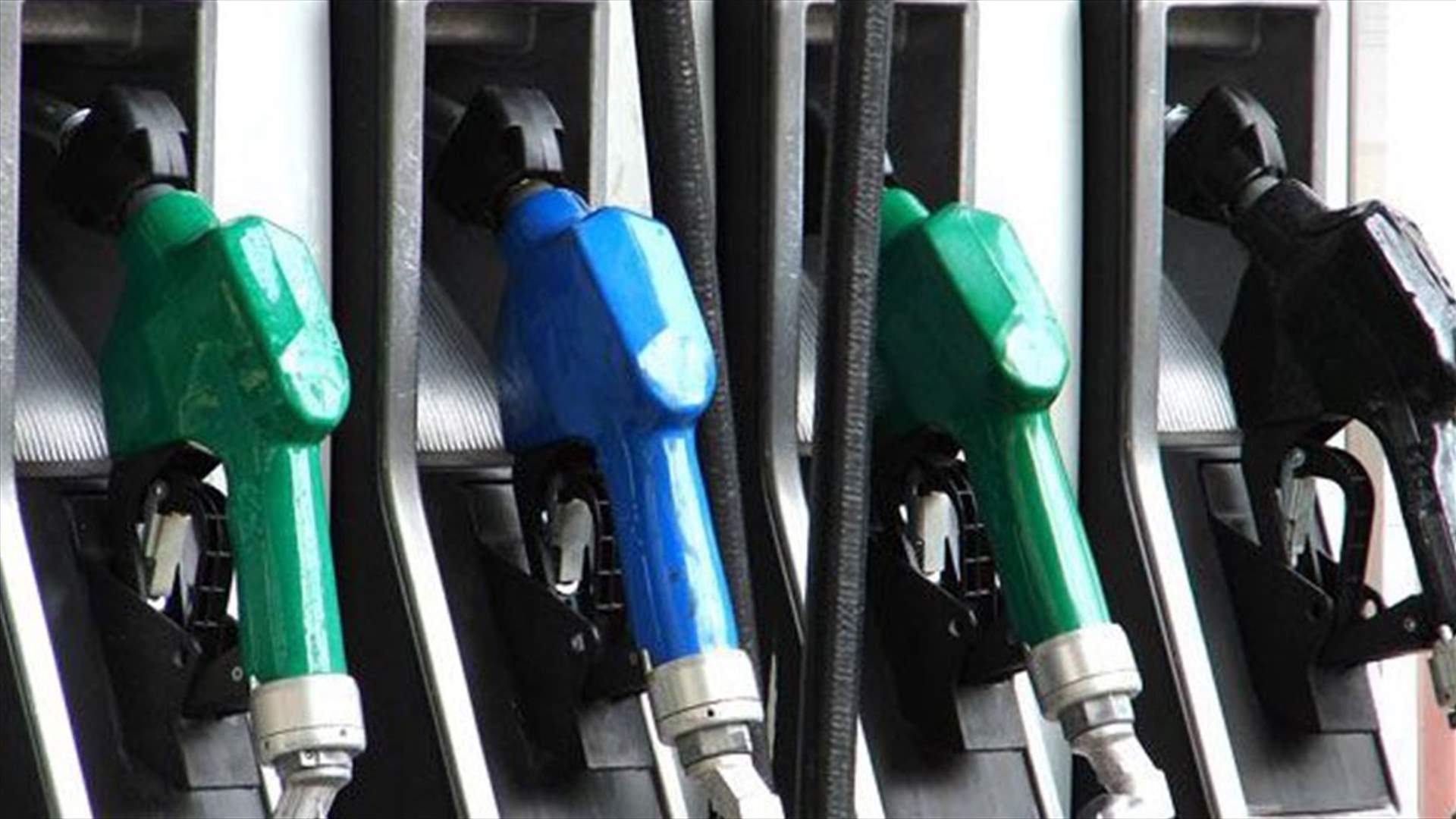 Price of gasoline increases 100 LBP 