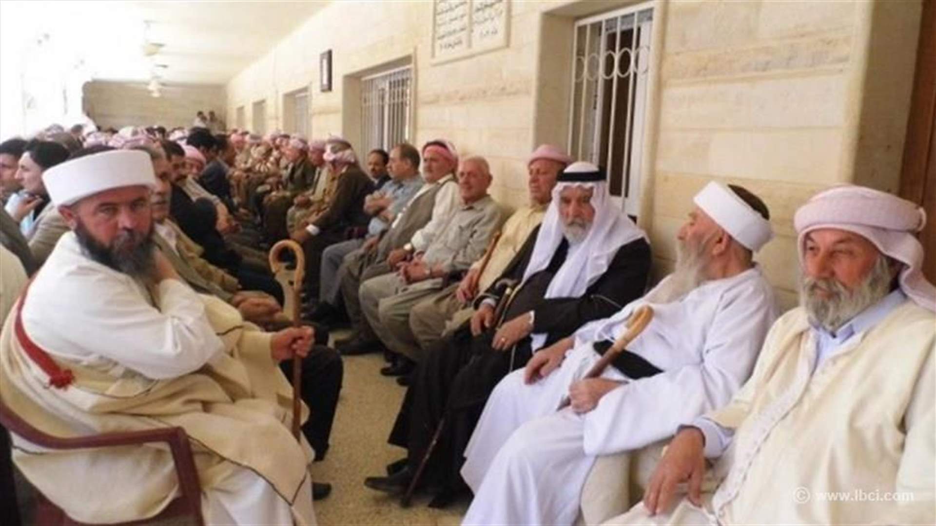 زعيم اليزيديين يطالب بحماية طائفته بعد أعمال وحشية بالعراق