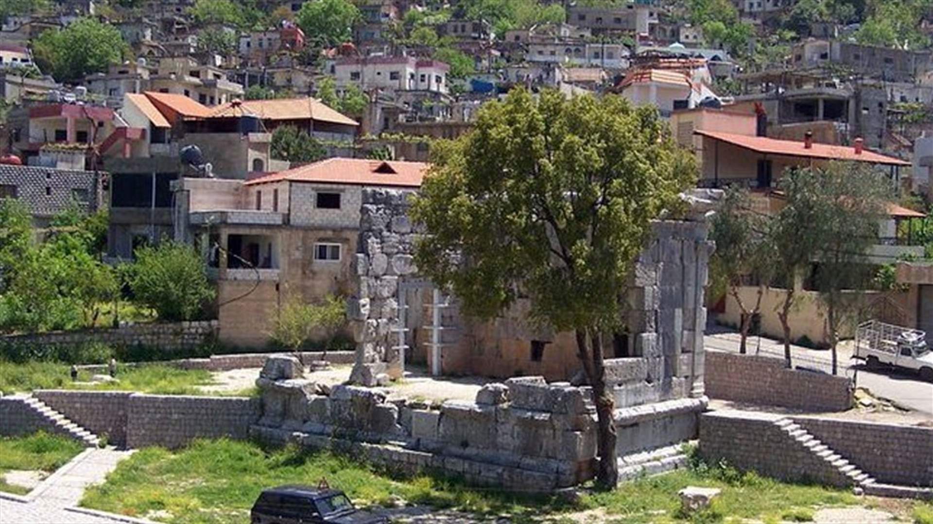 وجد جثة هامدة الى جانب الطريق العام في بلدته... 