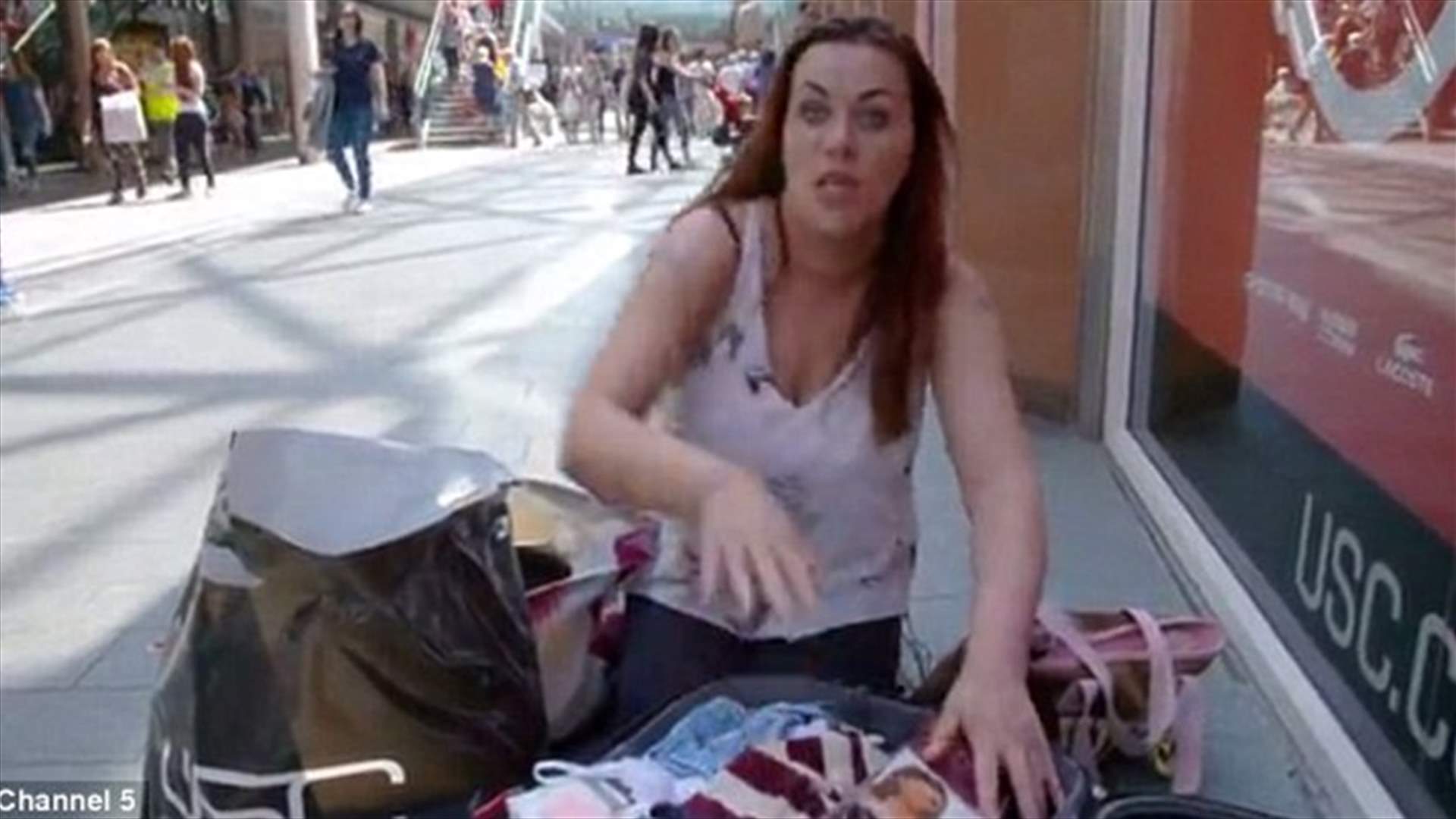 بالصورة: أمّ تبتاع 96 هدية لكلّ واحد من أطفالها الثلاثة بمناسبة عيد الميلاد