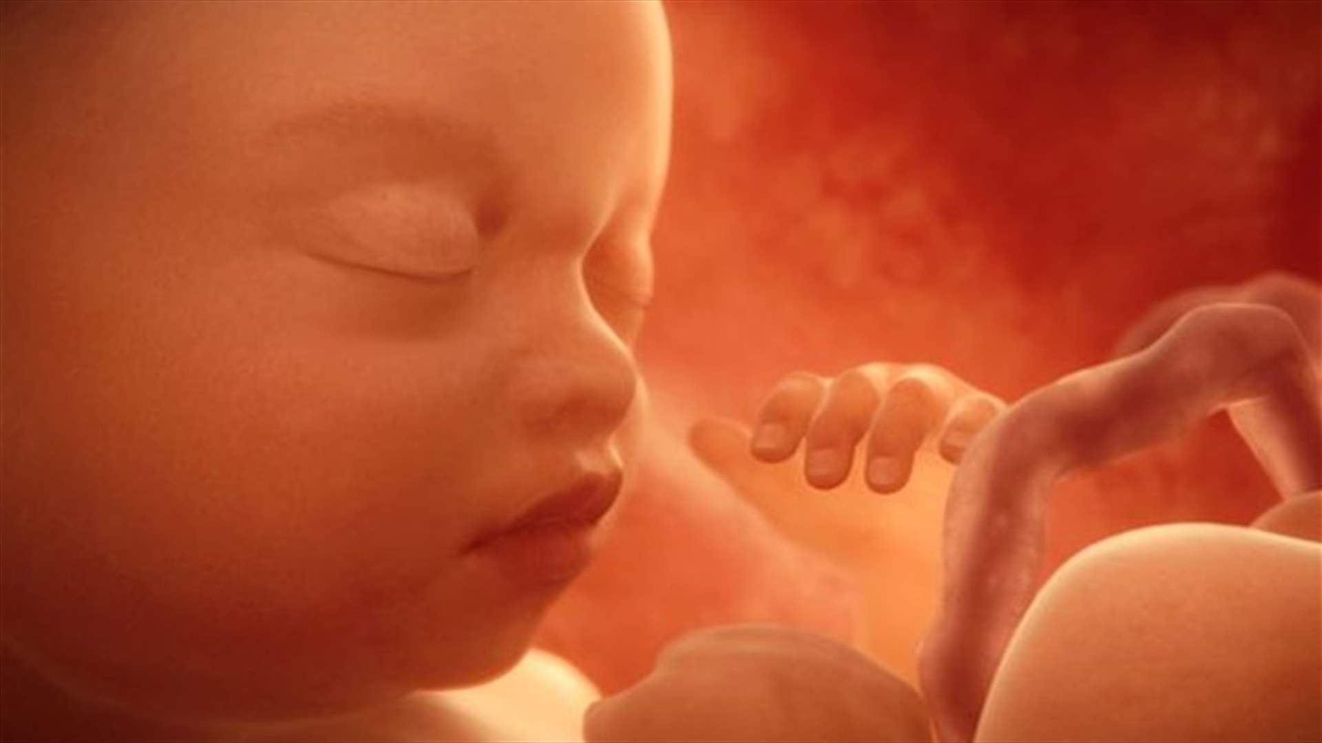 أوّل امرأة تنجب طفلها بعد تجميد بويضتها لـ 15 عاماً... من دبي!