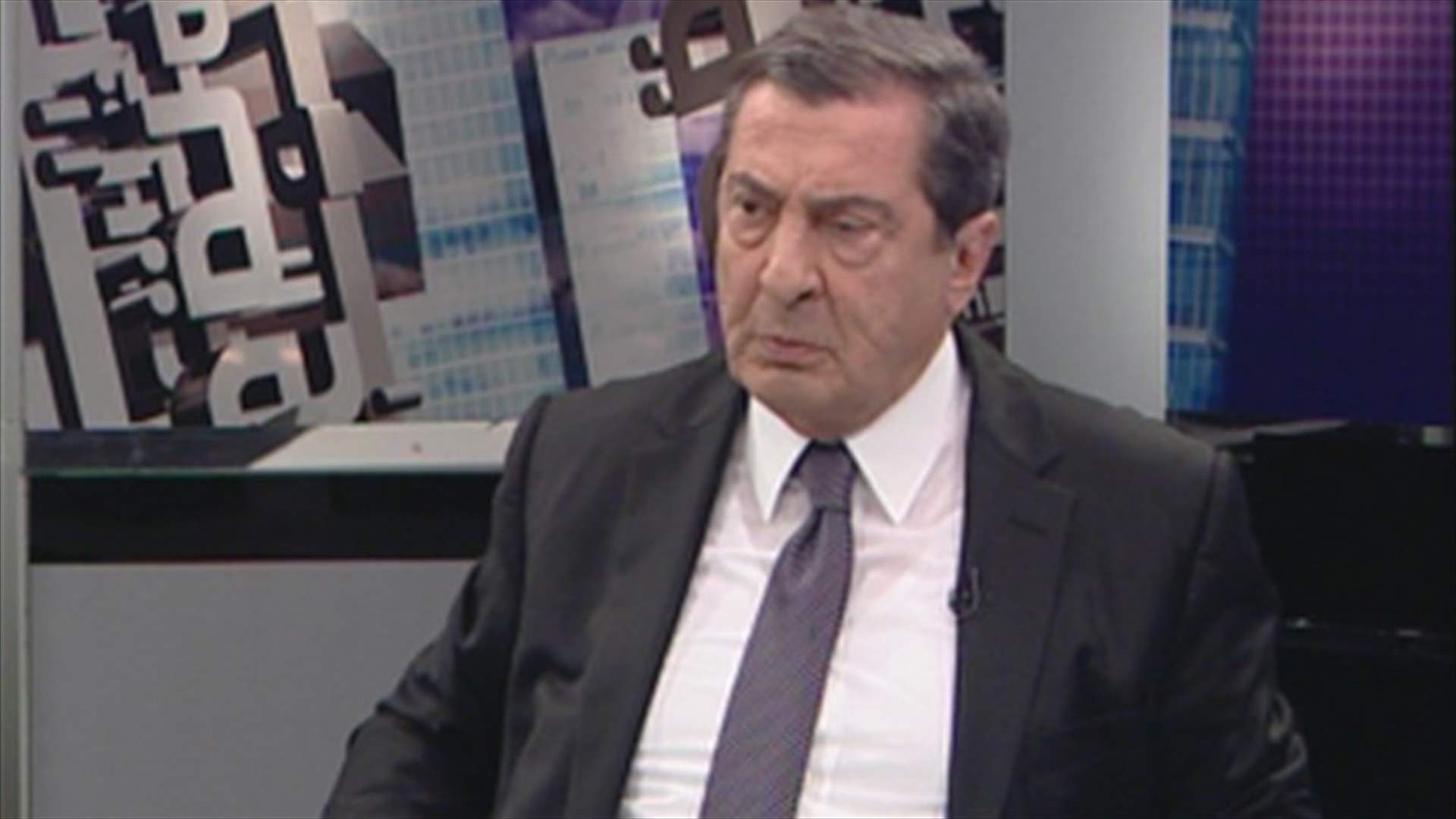 الفرزلي للـLBCI : لا يجب اقحام الموضوع السوري في الملف الداخلي 