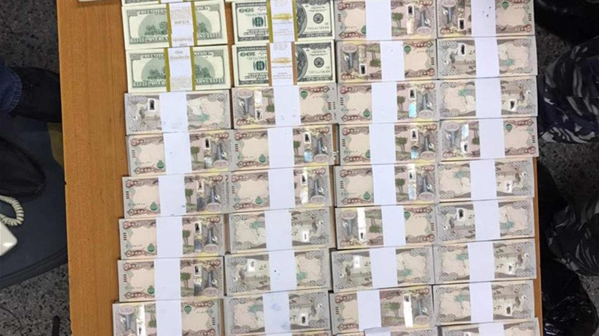 بالصور: عملة مزيّفة حاول أحد المسافرين تهريبها عبر المطار
