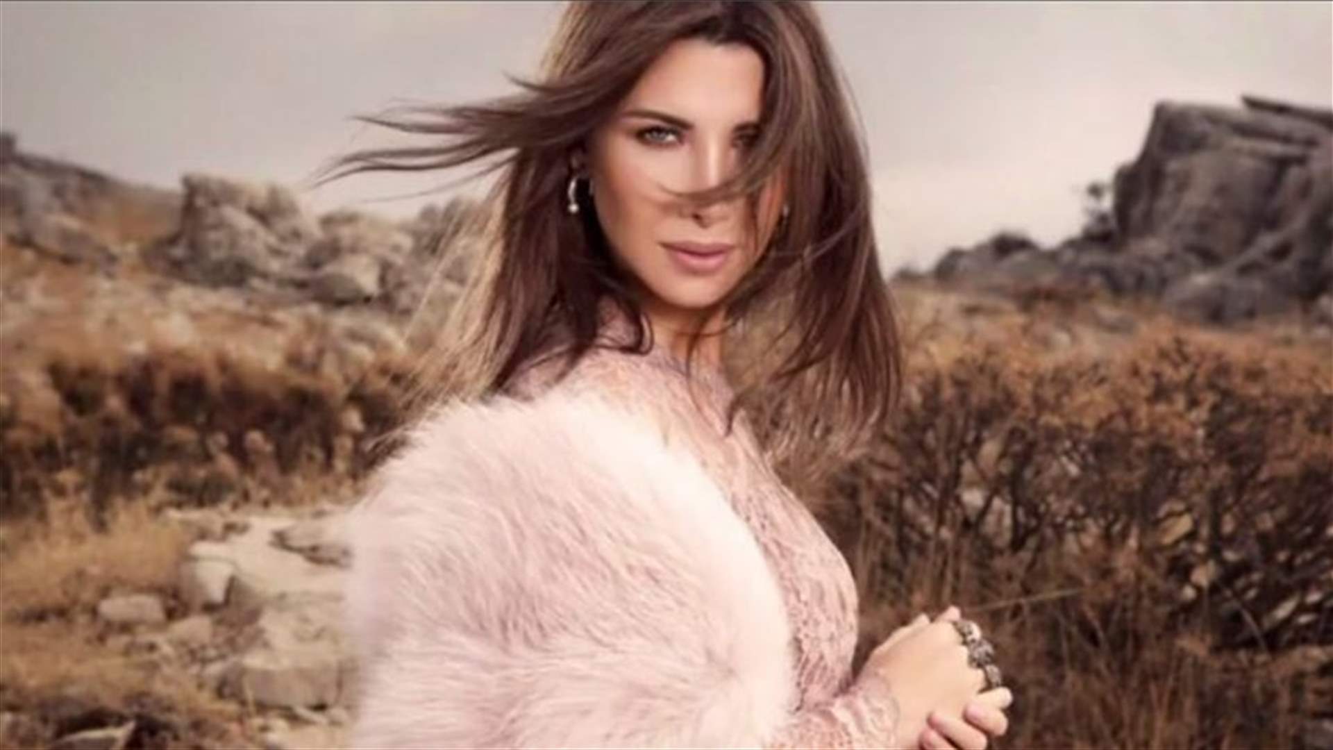 بالصوت: جديد نانسي عجرم.. "عم بتعلّق فيك"
