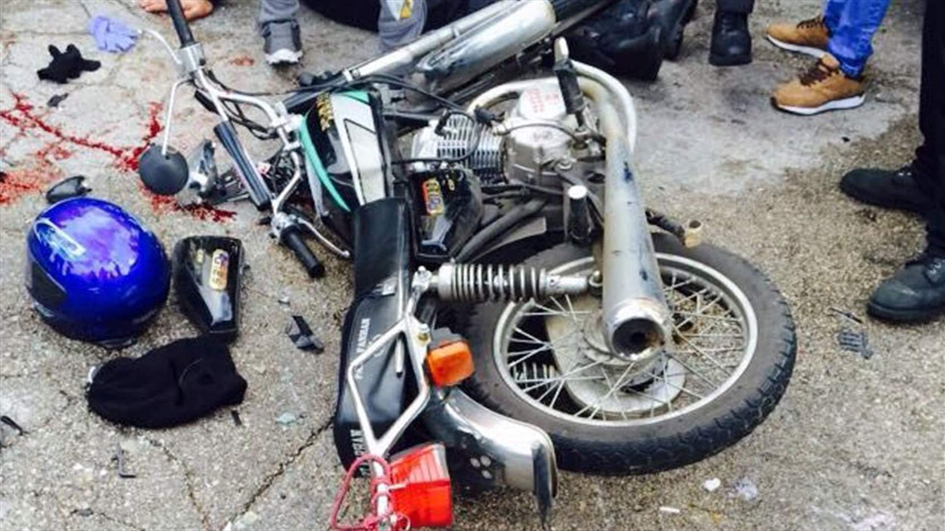 بالصور - جريح في حال حرجة اثر حادث سير في عجلتون 