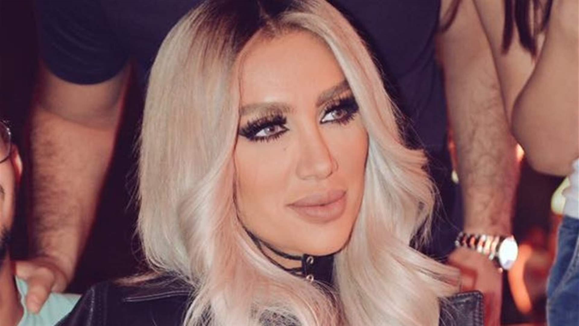 بالصورة: إطلالة تحبس الأنفاس لمايا دياب... 