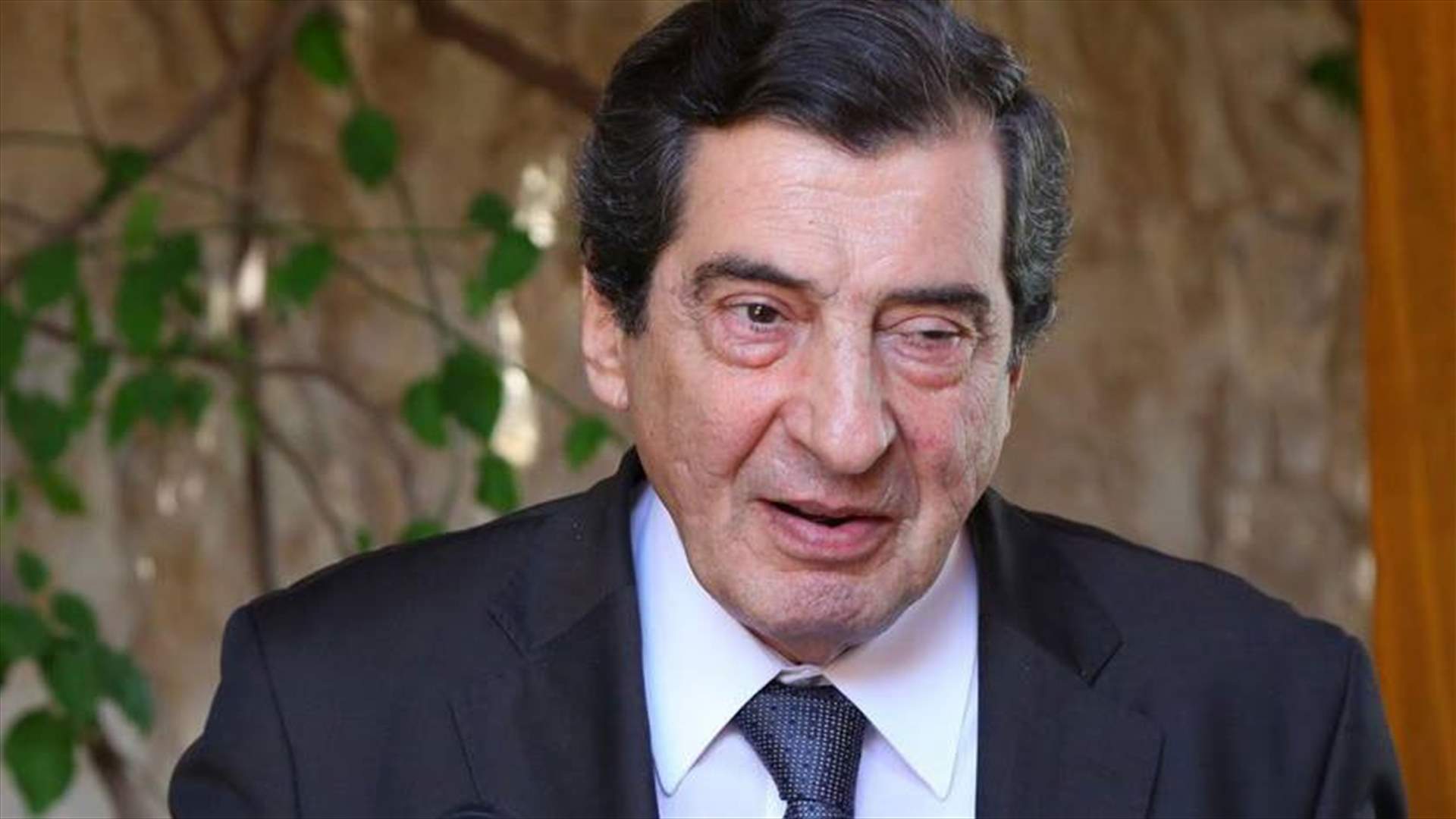 الفرزلي: إسمي كان واردا ثم "شطب" خلال الاجتماع الثلاثي 