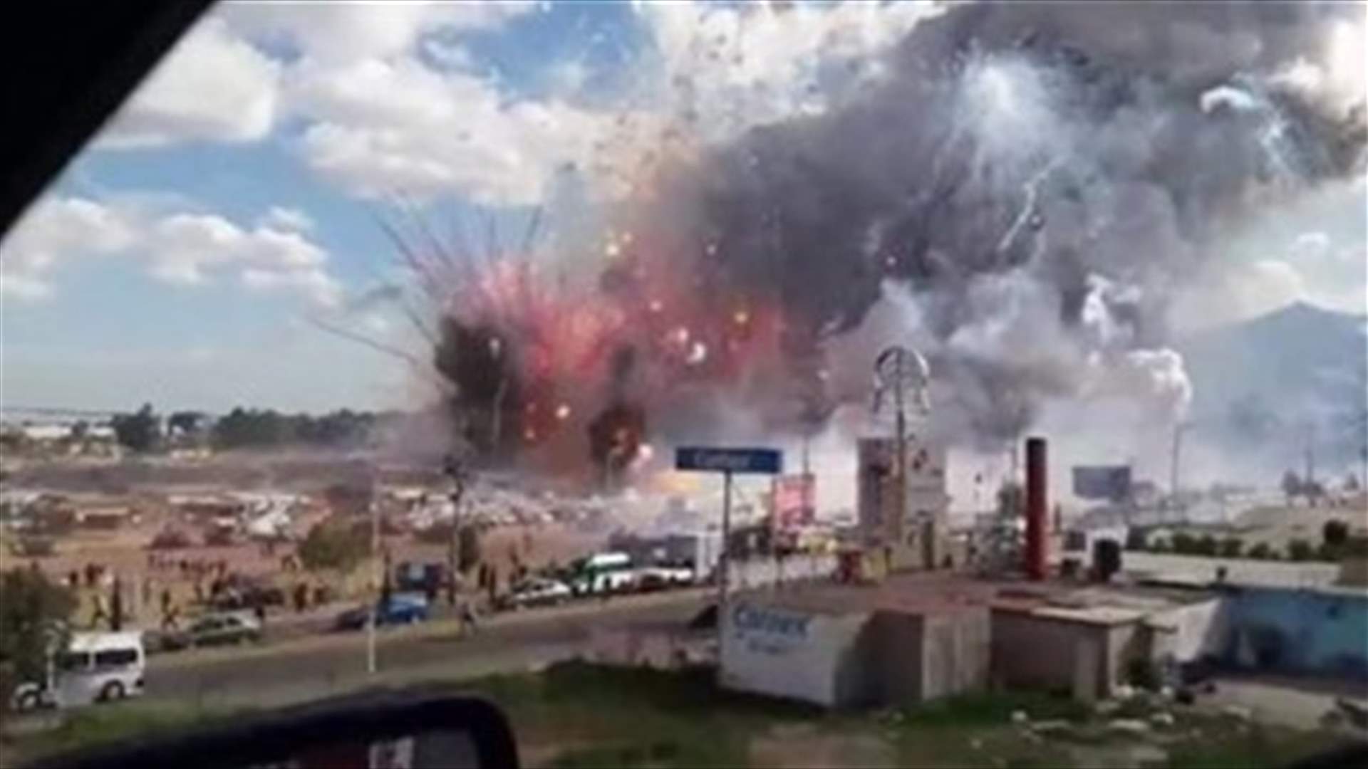 [VIDEO] Mexico fireworks market blasts kill at least 31, injure scores