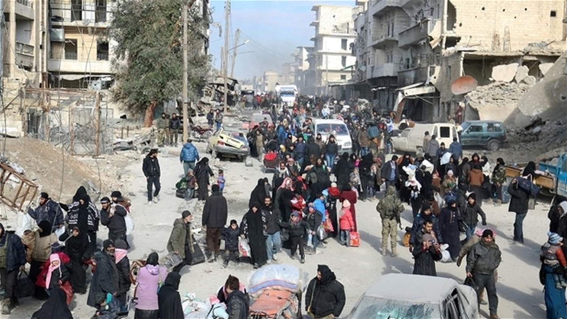Thousands of civilians, fighters waiting to leave Aleppo -rebels