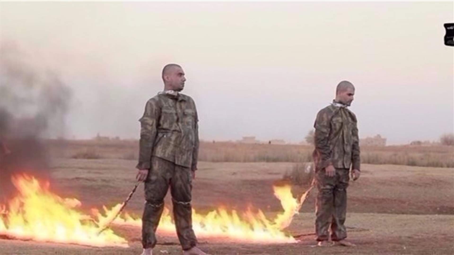 داعش ينشر فيديو يظهر إحراق جنديين تركيين حيين