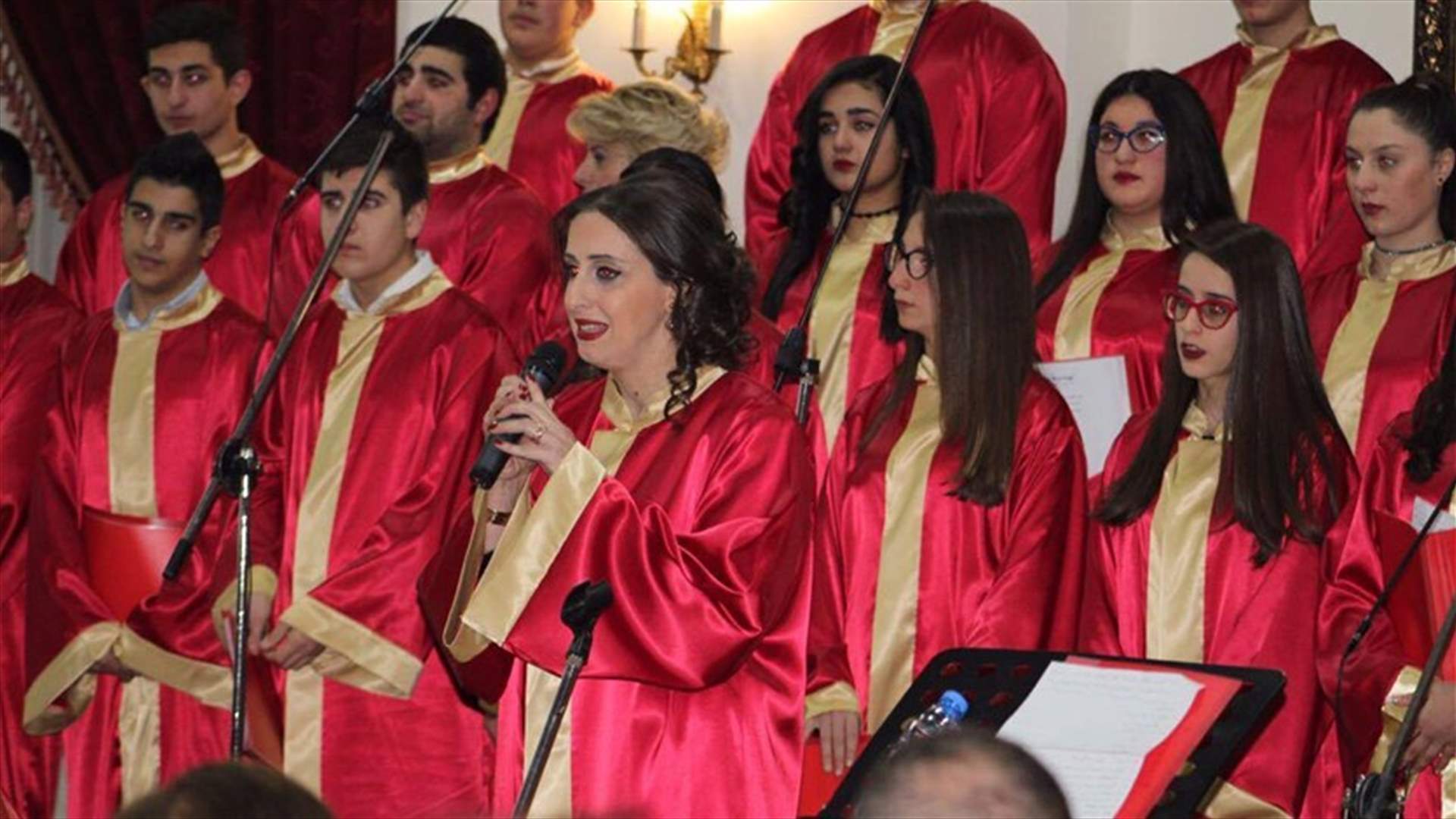 بالصور - "خلي السلام يزين الأعياد" في مغدوشة