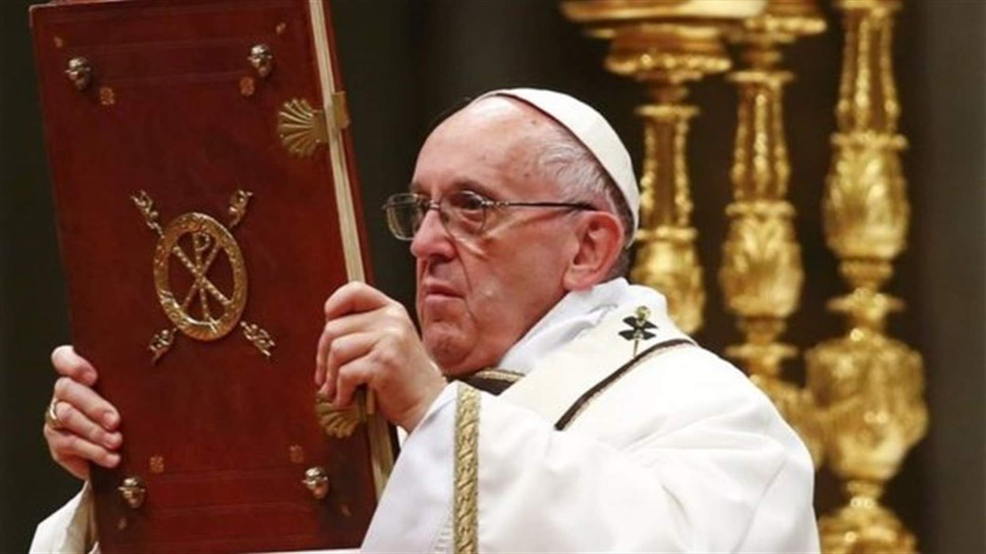 Pope Christmas message offers hope in world hit by terrorism, war