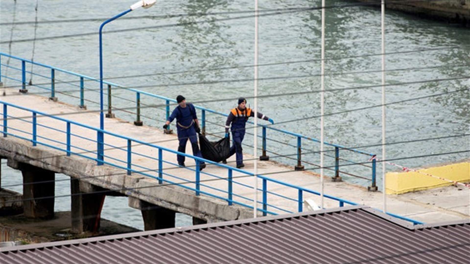 Russia hunts for crashed jet's black boxes, says no signs of foul play