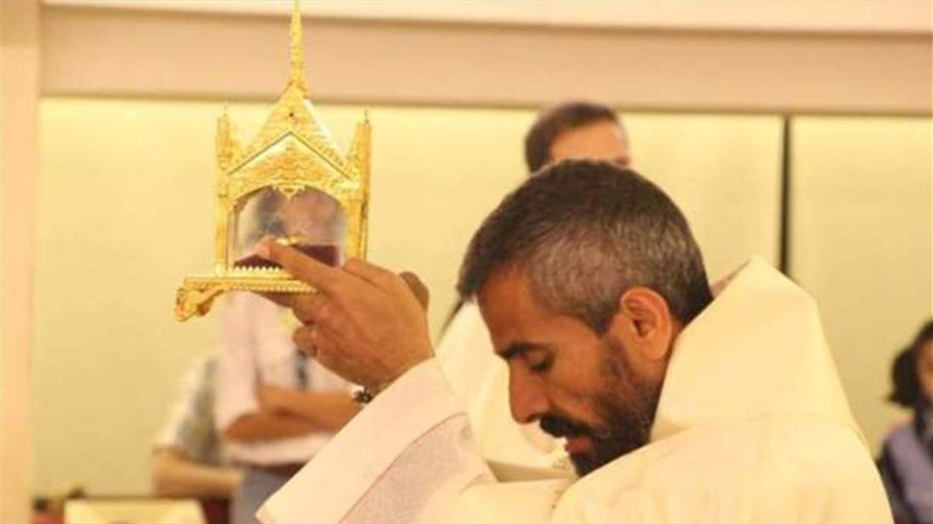 تهديدات للأب مجدي علاوي... والقضاء يتحرك