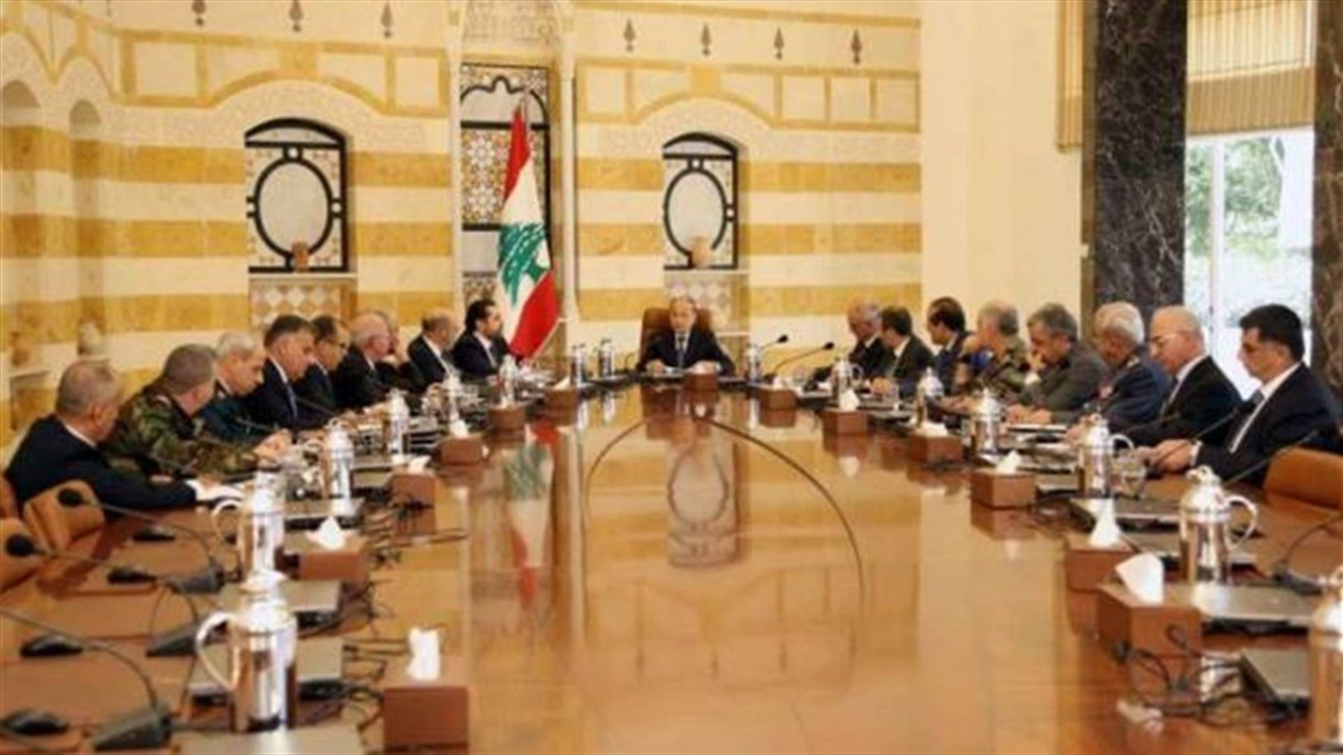 علام تركز اجتماع المجلس الأعلى للدفاع ؟