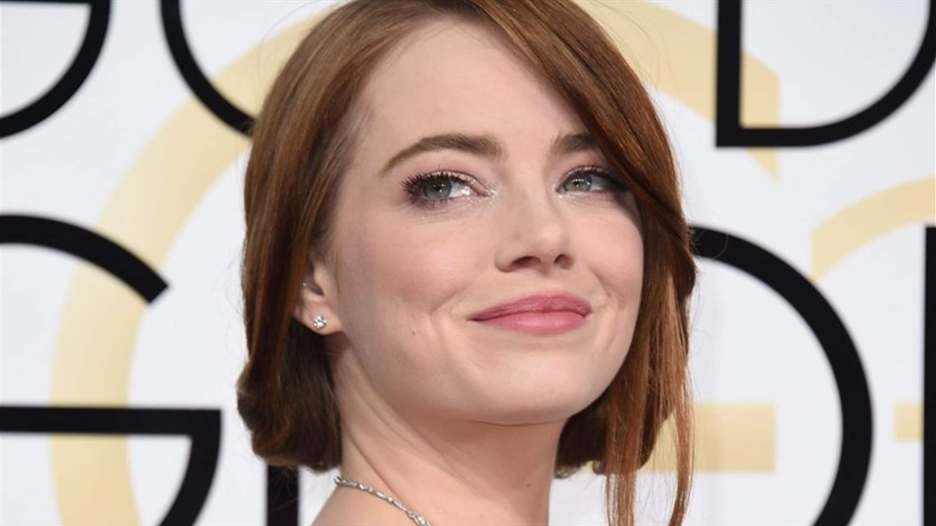 بالفيديو: الممثلة إيما ستون تتعرض لموقف محرج جداً في Golden Globes 2017 