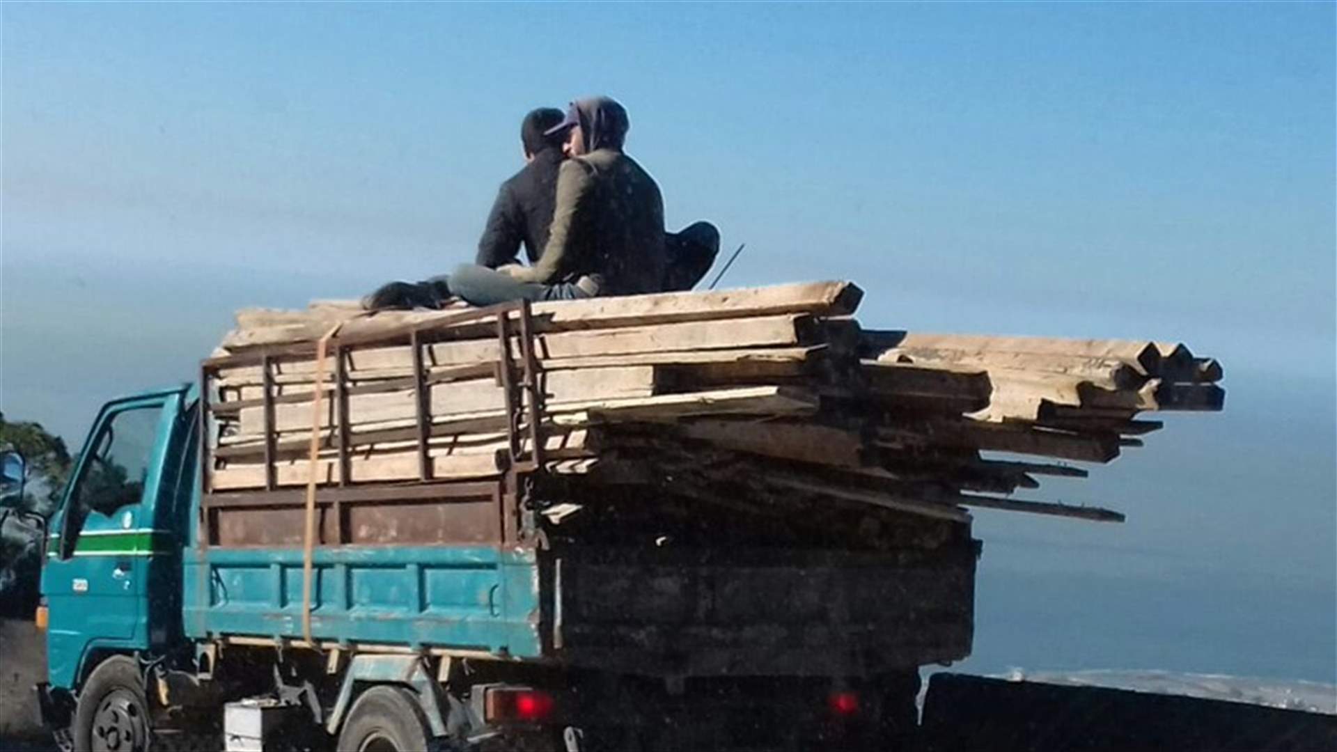 بالصورة- مش جديد... بس ما بيتعلّموا