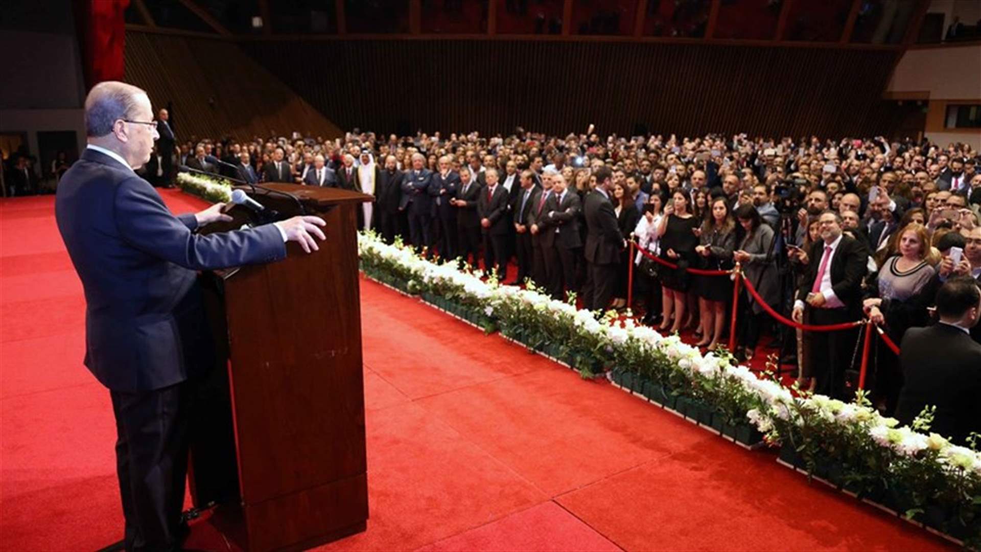 عون التقى الجالية اللبنانية في قطر: نعمل على وضع مخططات اقتصادية متكاملة
