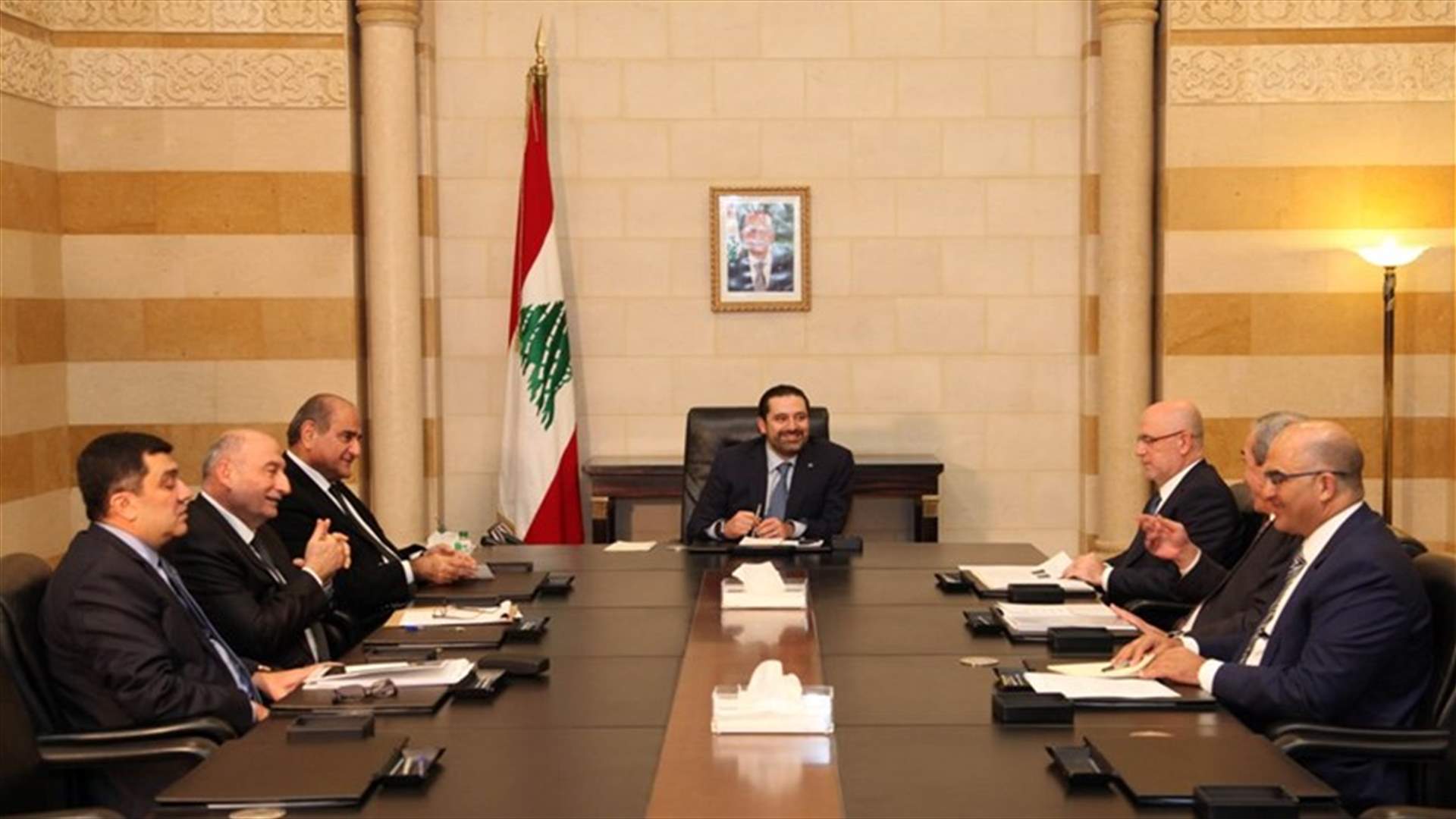 فنيانوس بعد اجتماع بالسراي للبحث في موضوع الطيور: اتخذنا اجراءات لمنع النورس من التواجد في محيط المطار