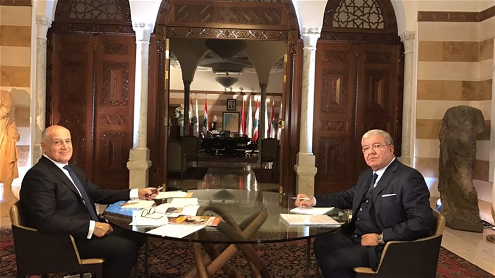 نهاد المشنوق رداً على ريفي: " الانتخابات مقبلة وكل واحد بياخد حجمو ... اذا كان عندو حجم"
