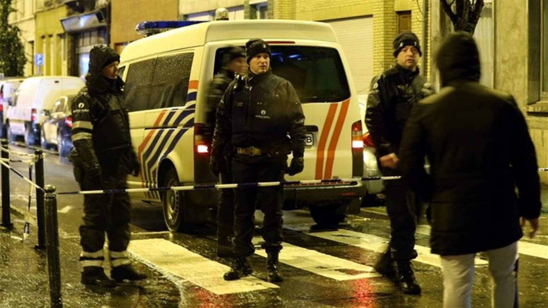 الشرطة تحتجز 3 أشخاص بعد مداهمات في بروكسل