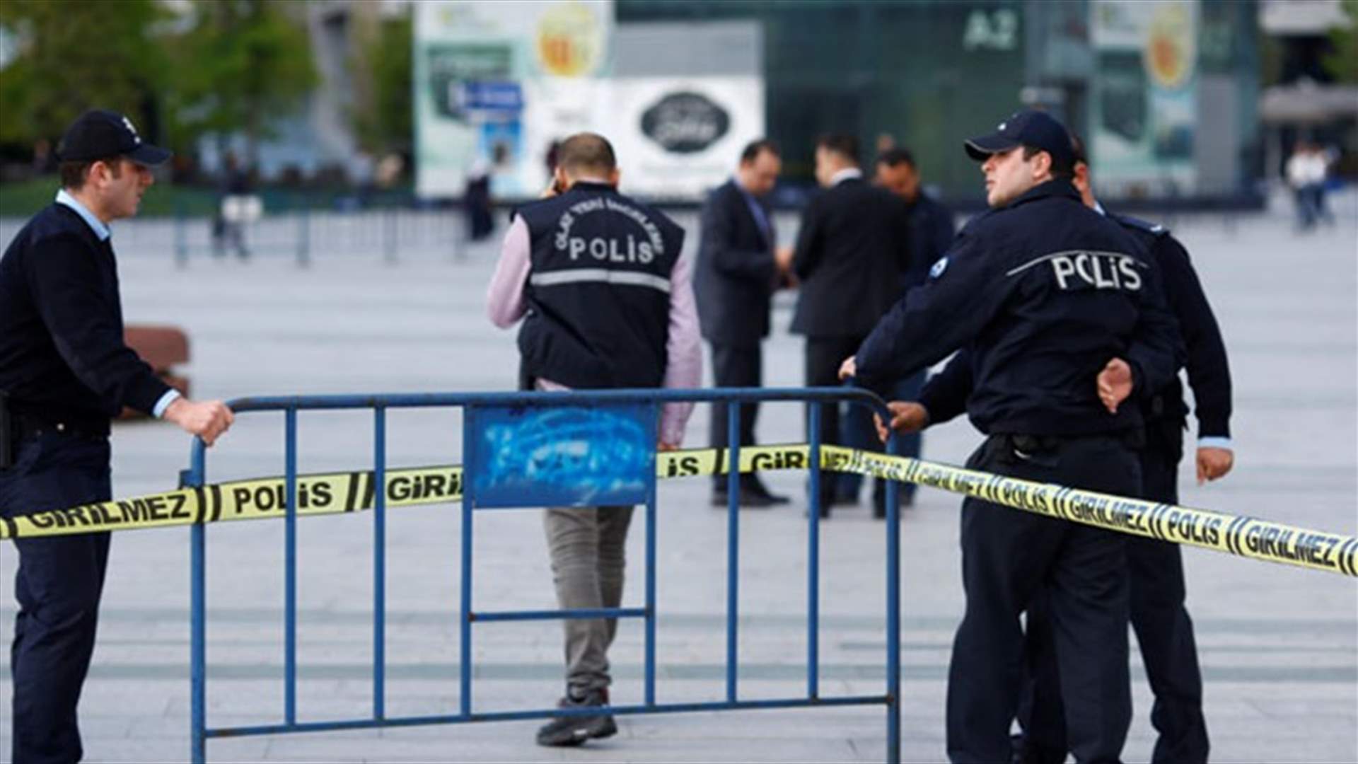 مقتل 3 رجال شرطة في انفجار قنبلة بتركيا