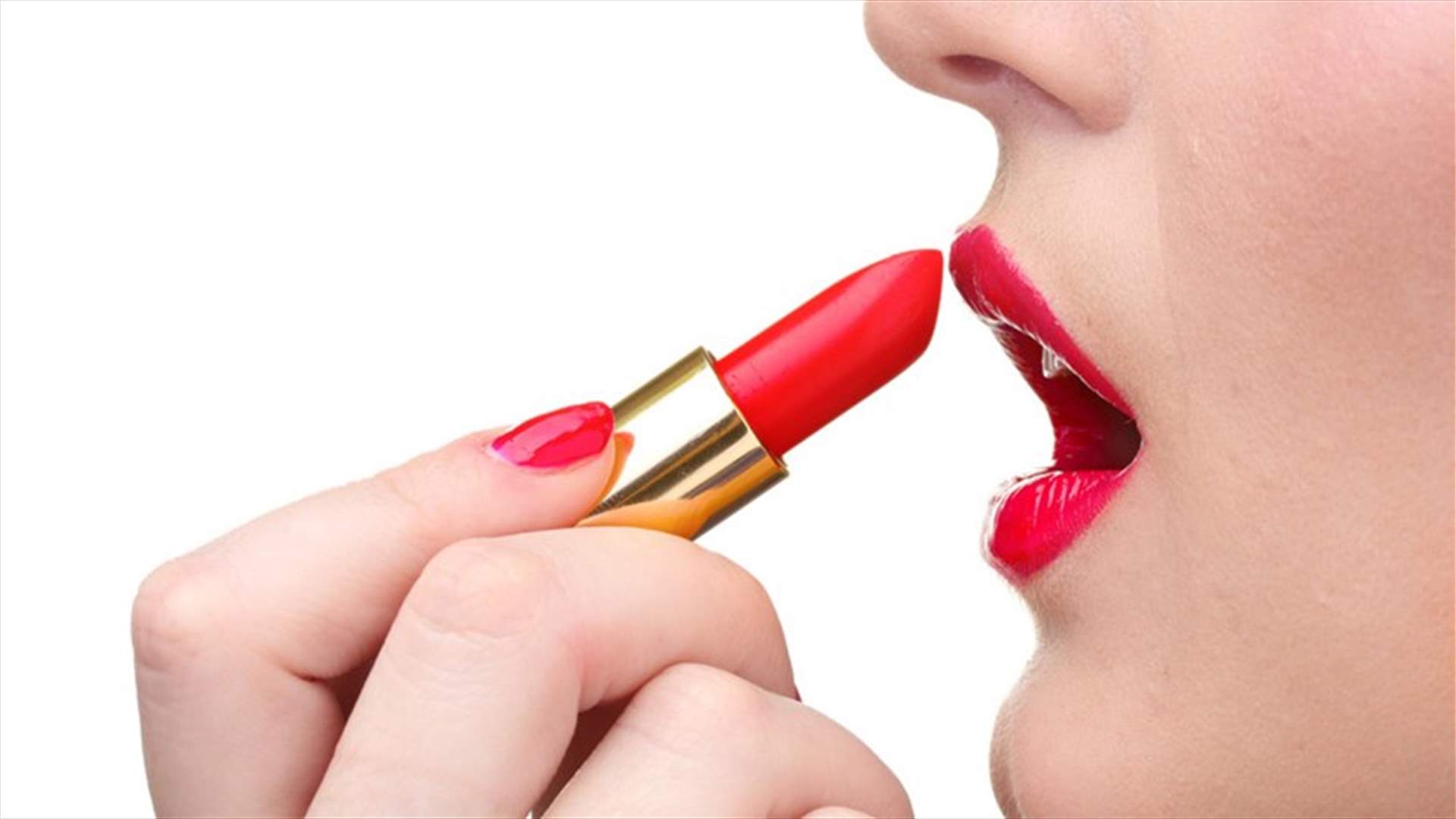 ما هي مستحضرات التجميل التي يجب عليك تجنّبها بعد سن الـ40؟