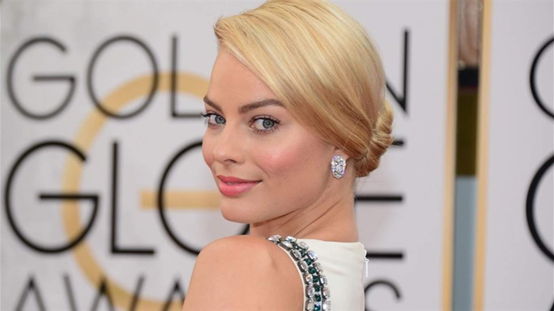 بالصور: ممثلة جميلة تخضع لتحول جذري من أجل دور سينمائي