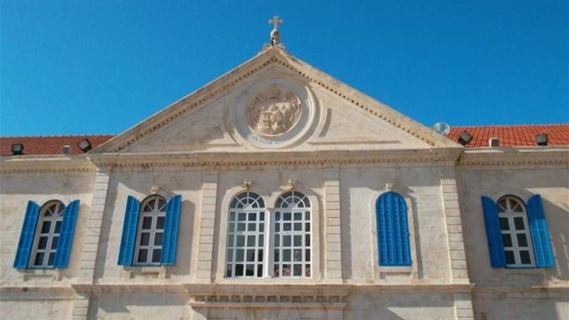 بعد مطالبة المطران نصار بالاستقالة...هذا موقف بكركي!