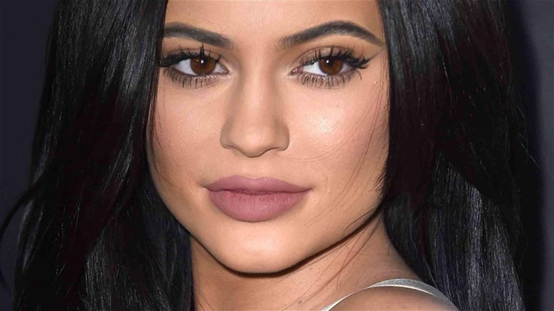 ما علاقة كايلي جينير بالوقوع في الحب؟