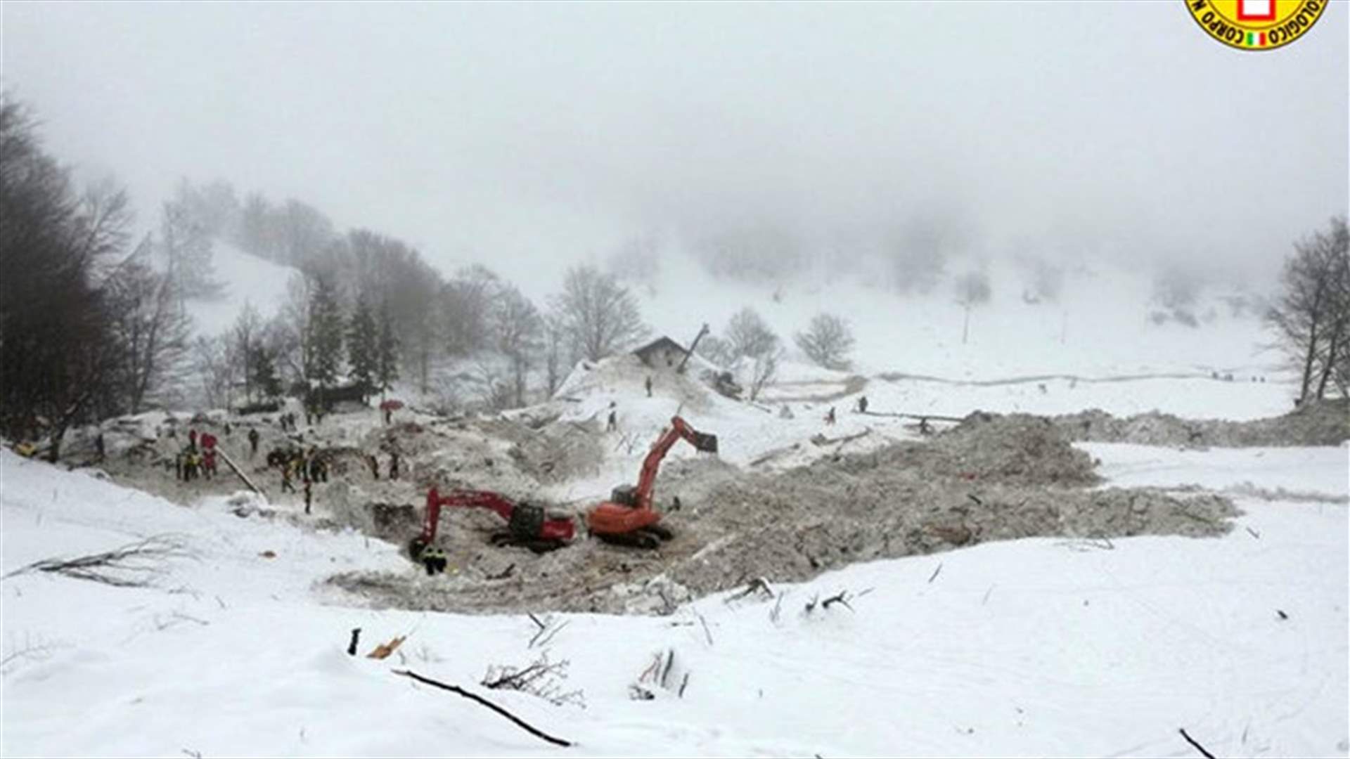 انتشال آخر جثتين من الفندق بعد الانهيار الثلجي في ايطاليا 